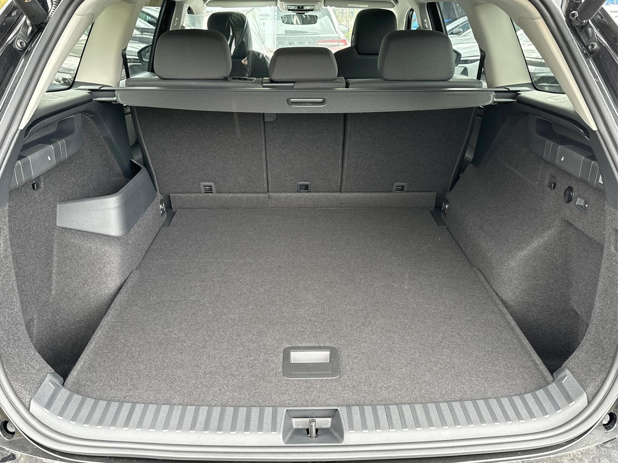 Skoda Kodiaq Selection Business Edition (2026) - Foto 8