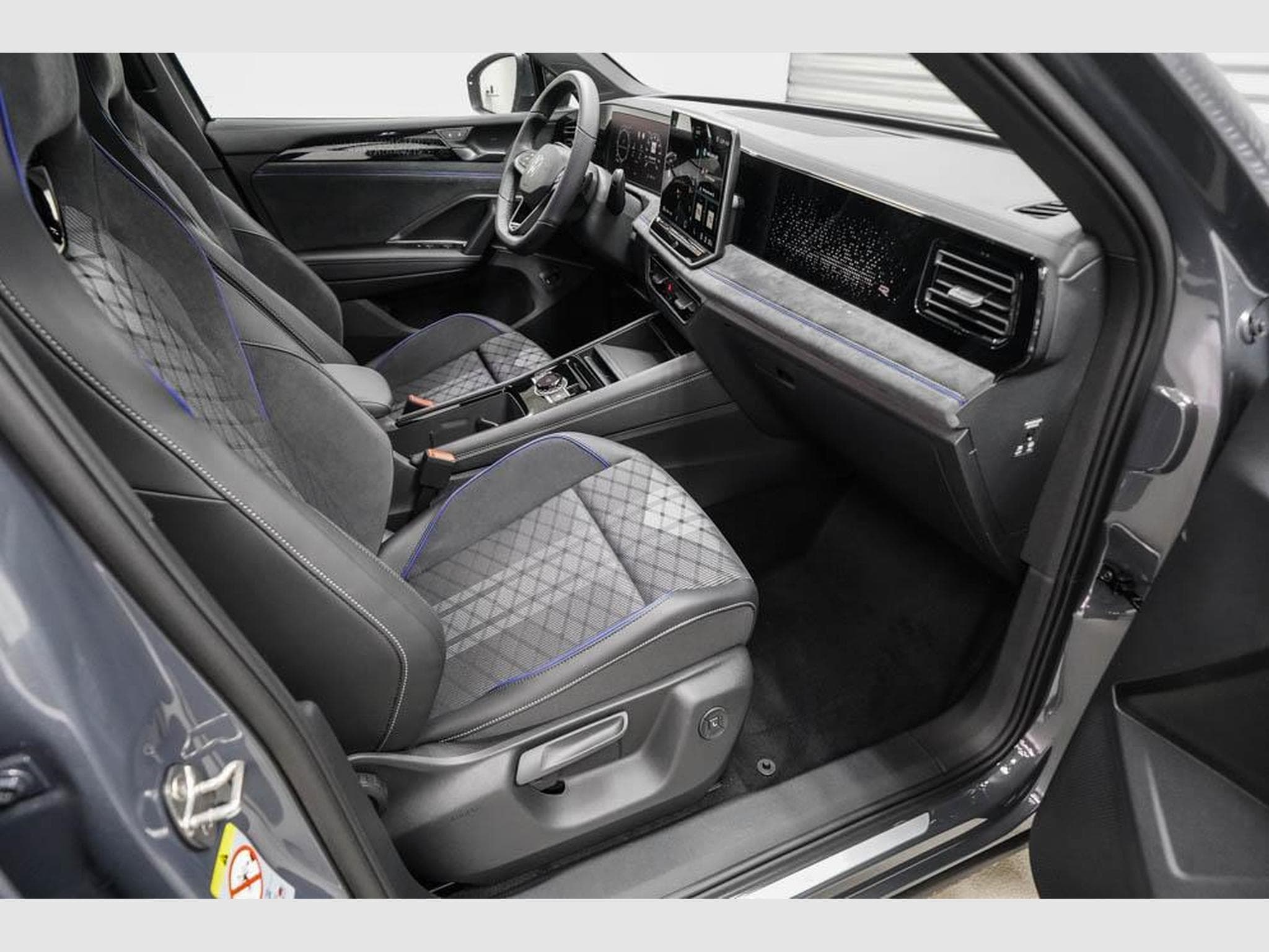 VW Tiguan 2,0 TDI DSG (2026) - Photo 21