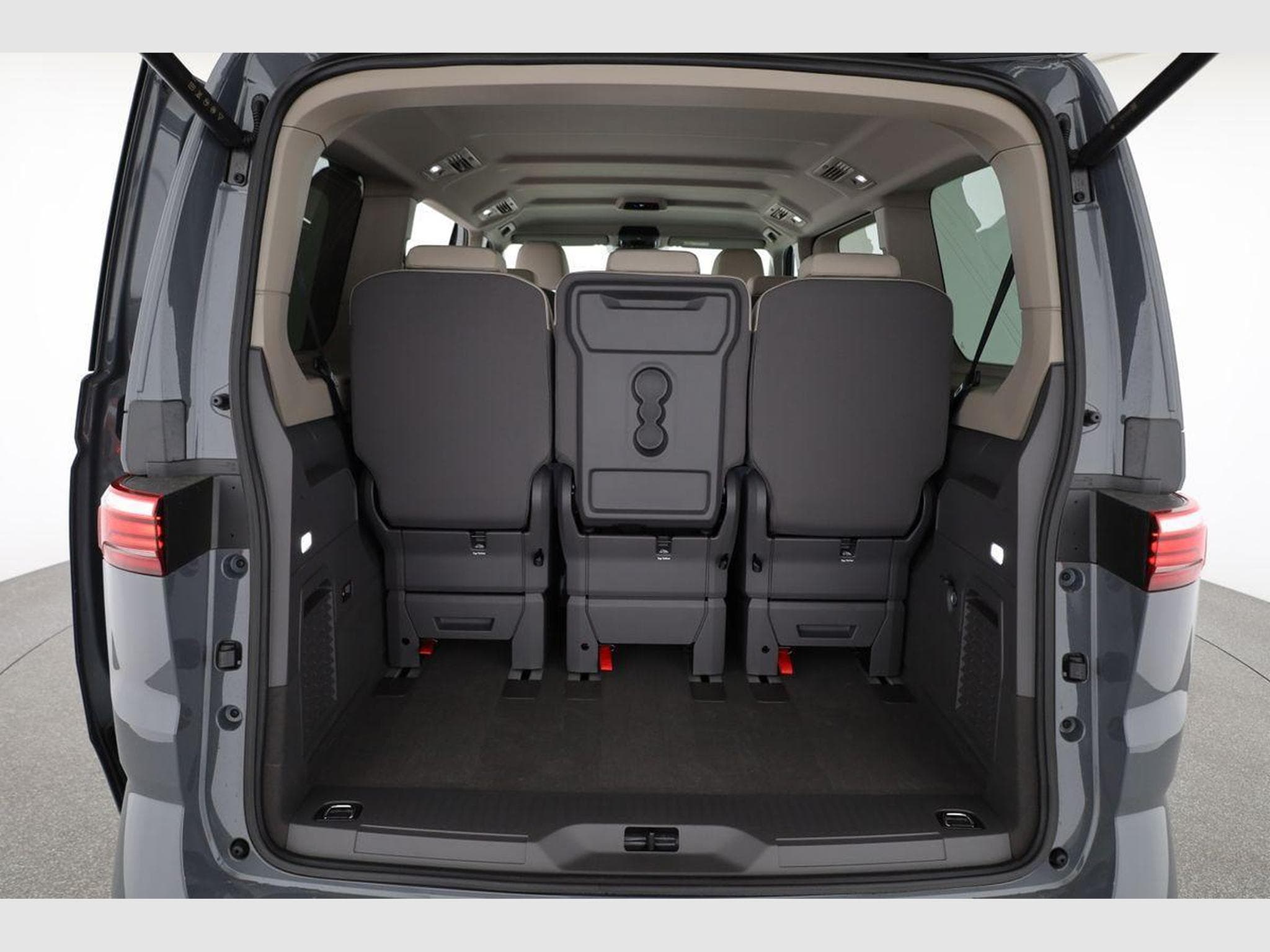 VW T7 eHybrid 4M Business (2026) - Photo 12