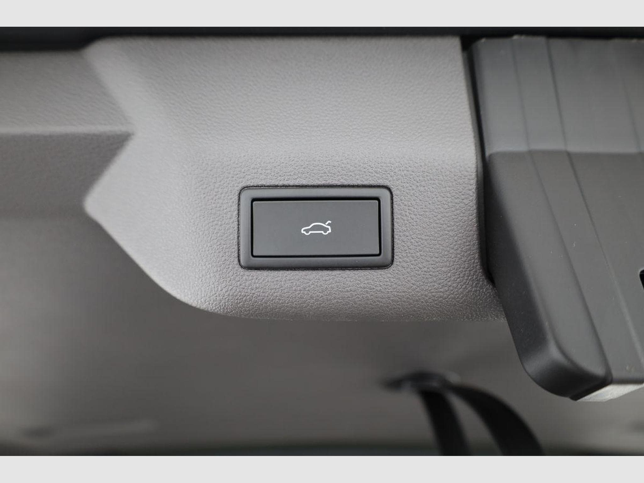 VW T7 eHybrid 4M Business (2026) - Photo 13