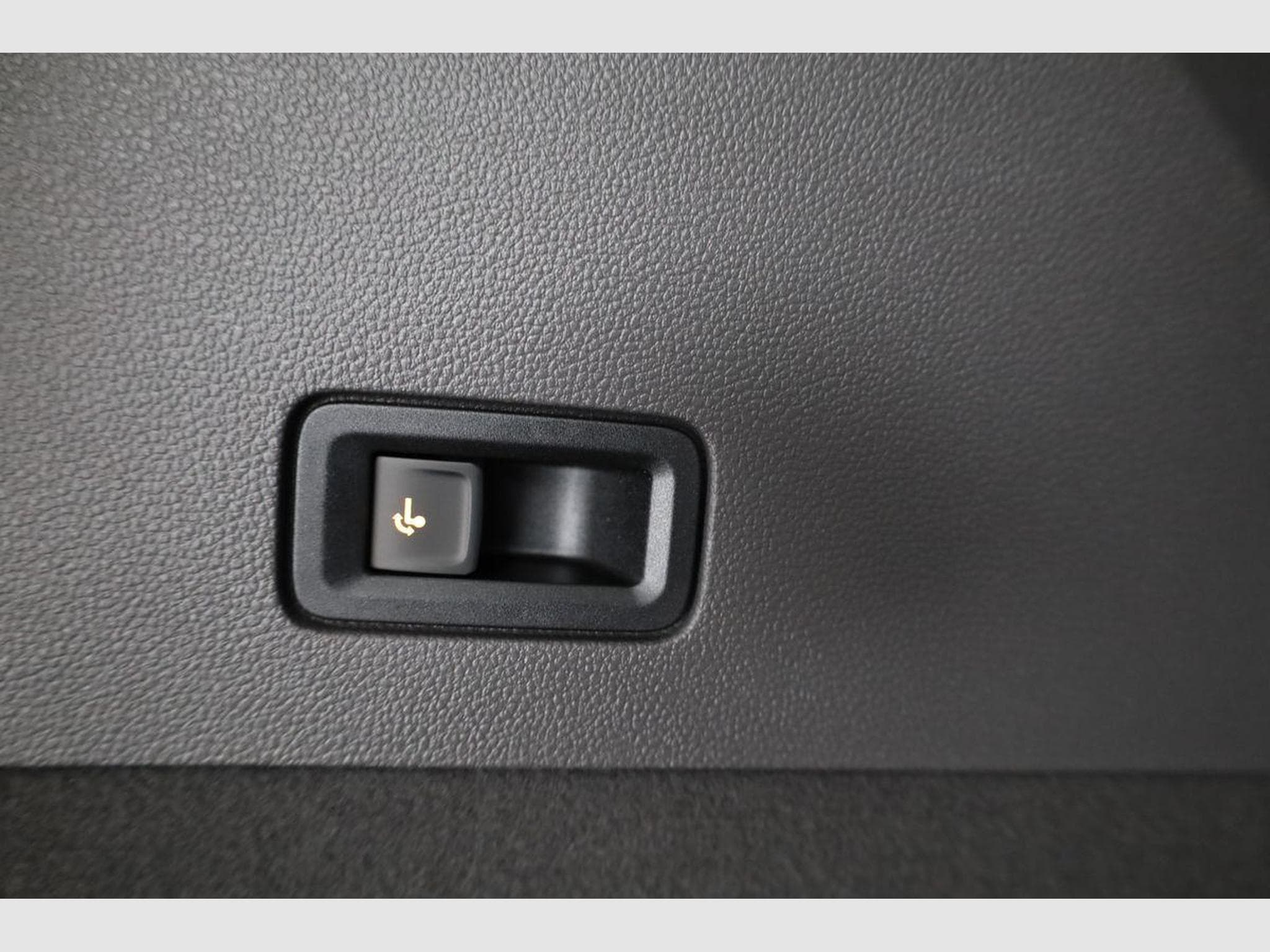 VW T7 eHybrid 4M Business (2026) - Photo 14