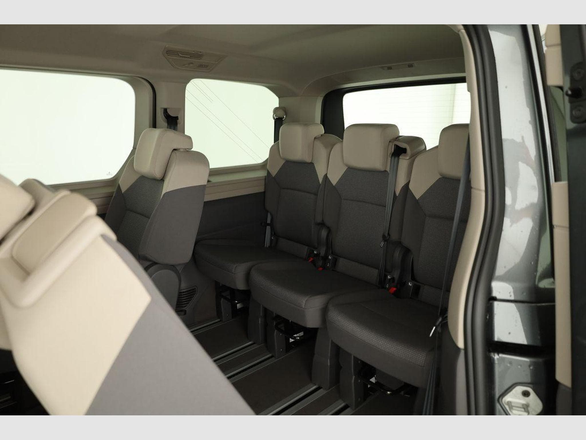 VW T7 eHybrid 4M Business, (2026) - Photo 11