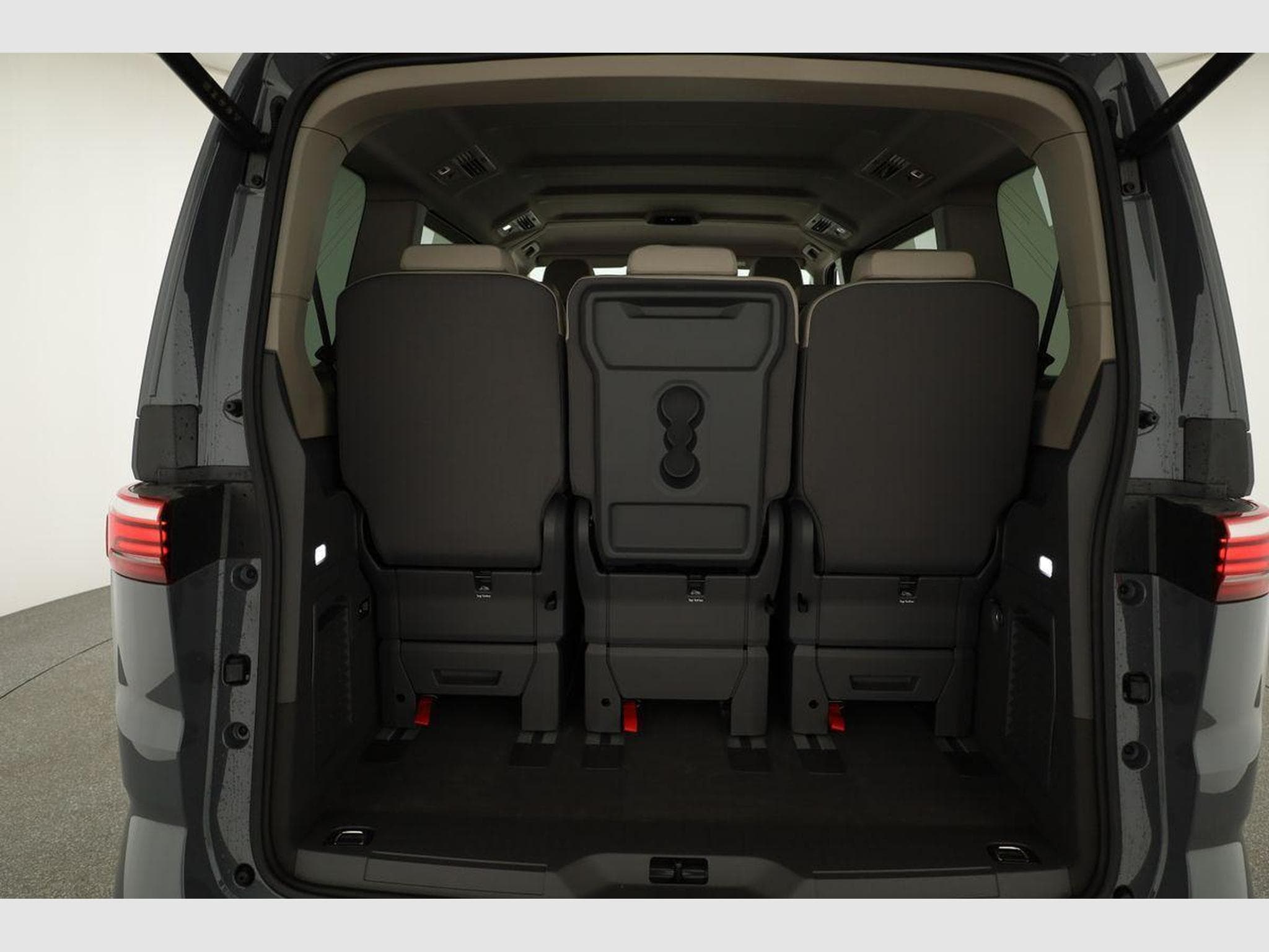 VW T7 eHybrid 4M Business, (2026) - Photo 12