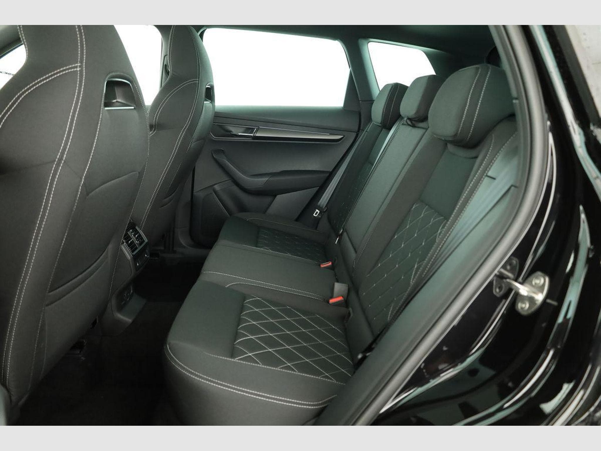 Skoda Karoq Sportline 4x4 (2026) - Photo 13