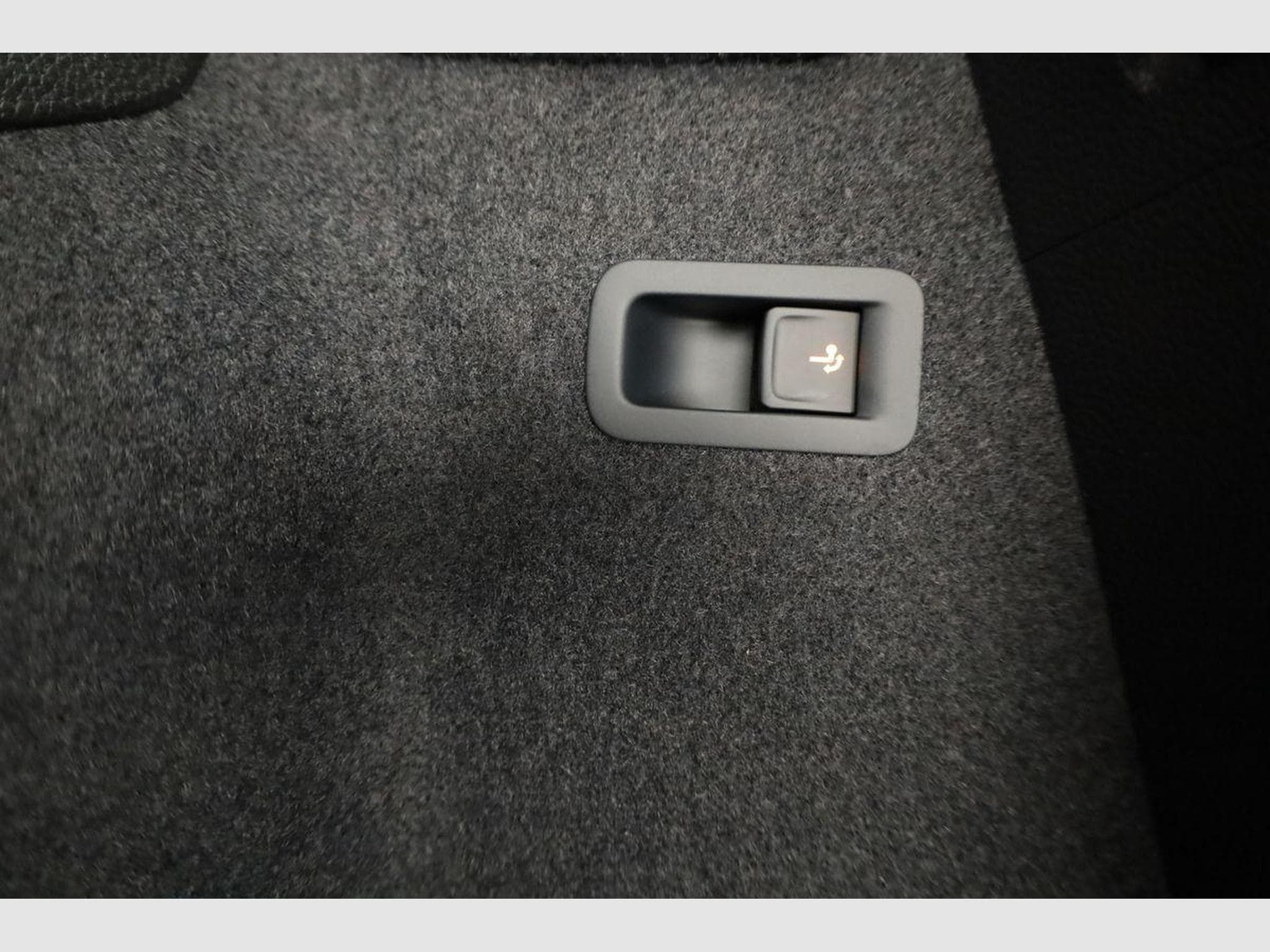 Skoda Karoq Sportline (2026) - Photo 16