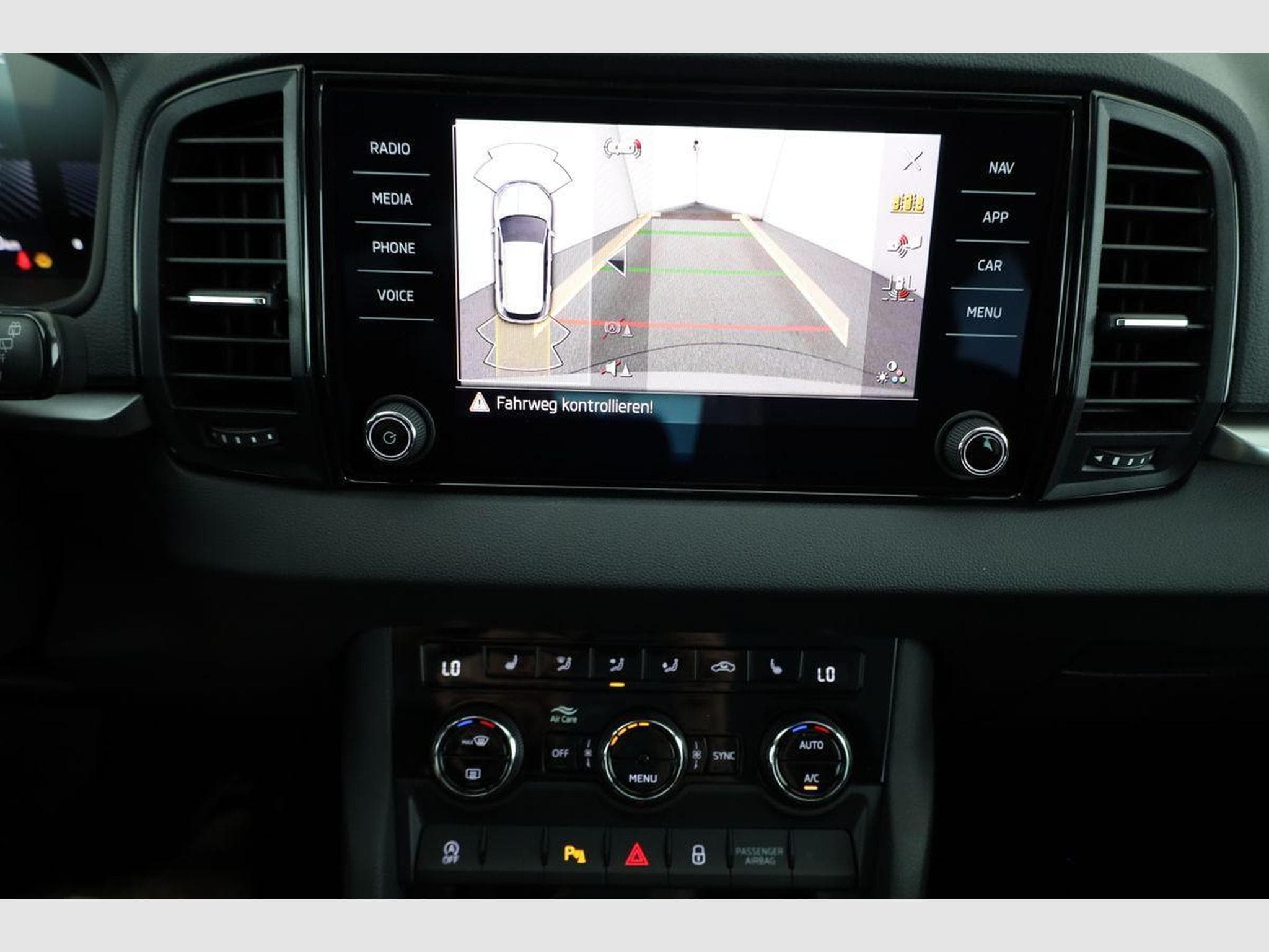 Skoda Karoq Selection (2026) - Photo 6