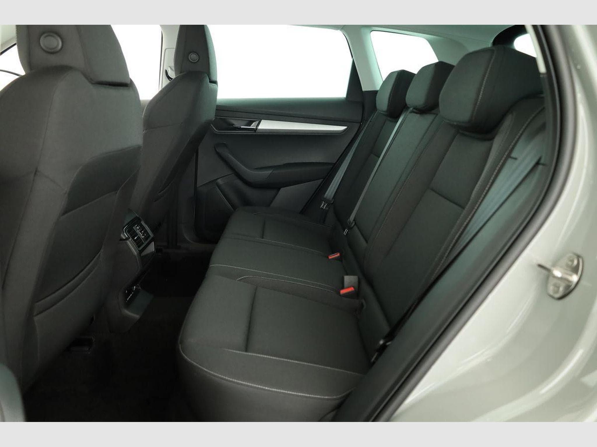 Skoda Karoq Selection (2025) - Foto 11