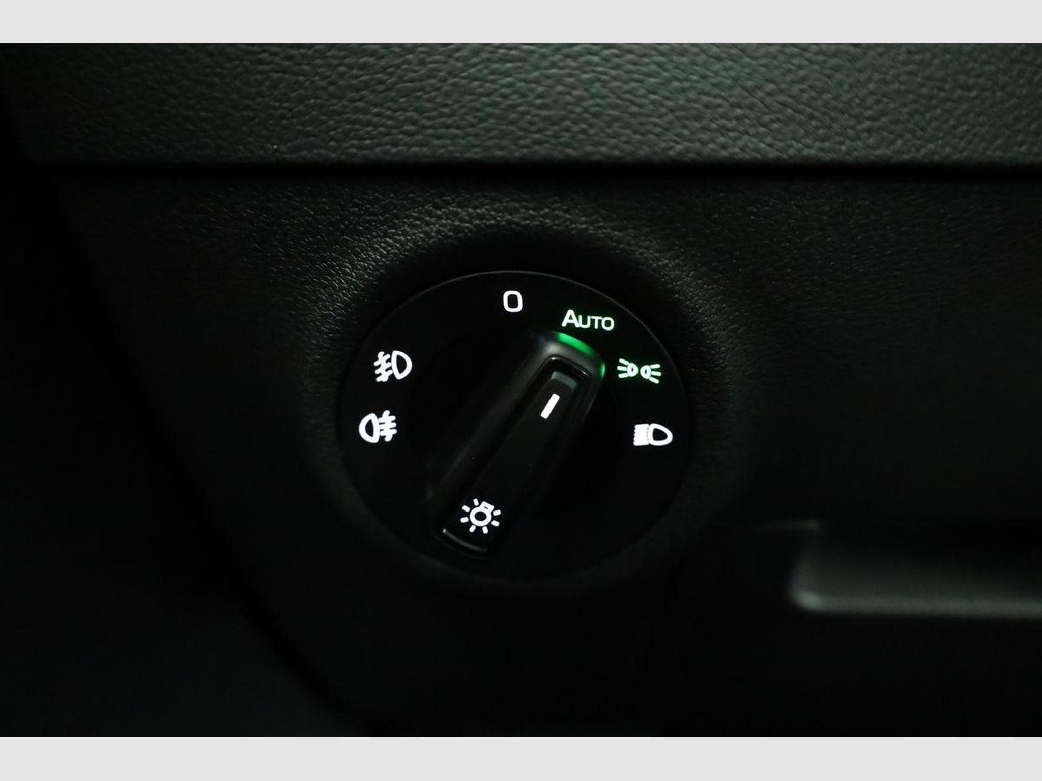 Skoda Karoq Selection (2025) - Foto 8