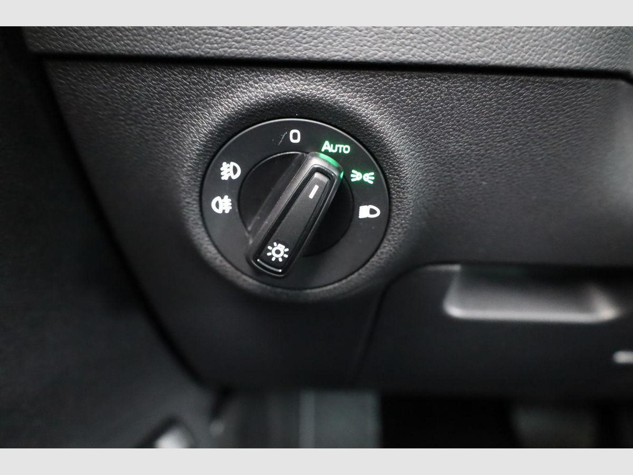 Skoda Karoq Selection (2025) - Foto 8