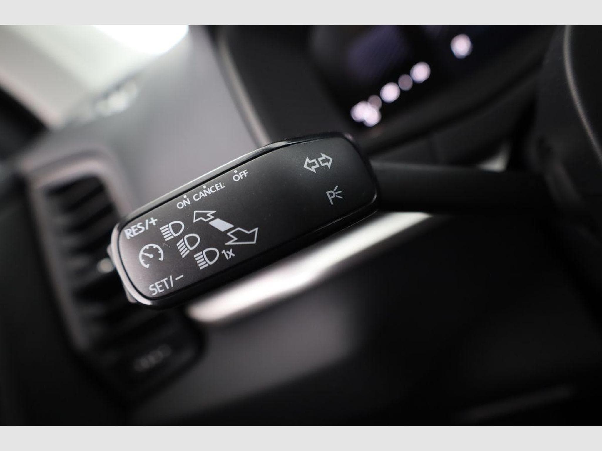 Skoda Karoq Selection (2025) - Foto 9