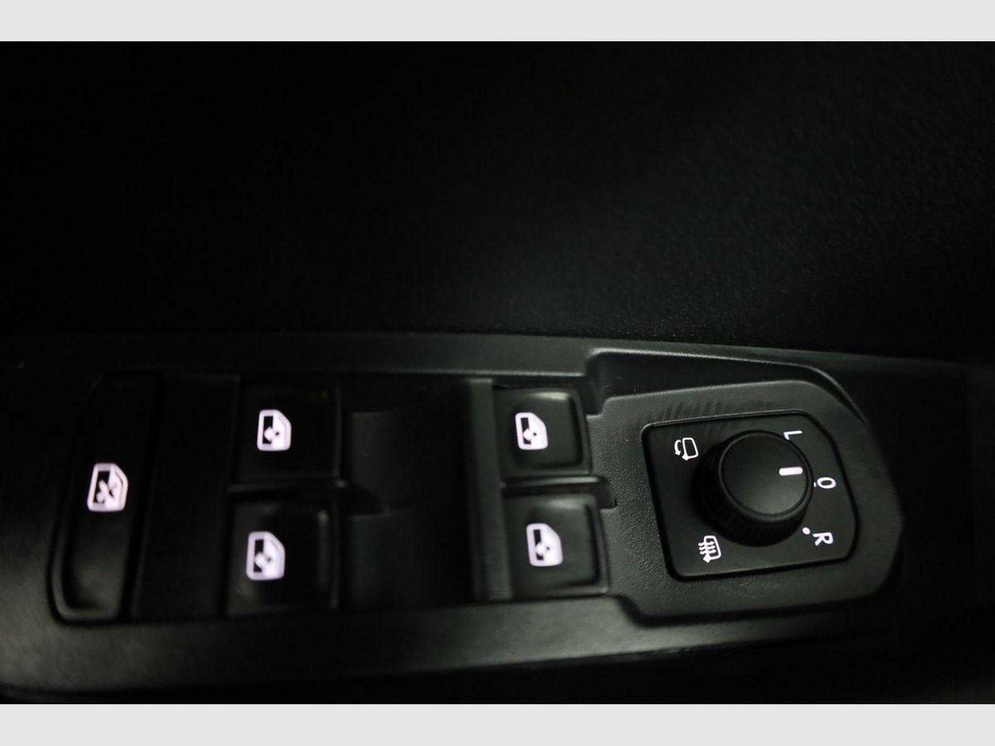 Skoda Karoq Selection (2025) - Photo 7