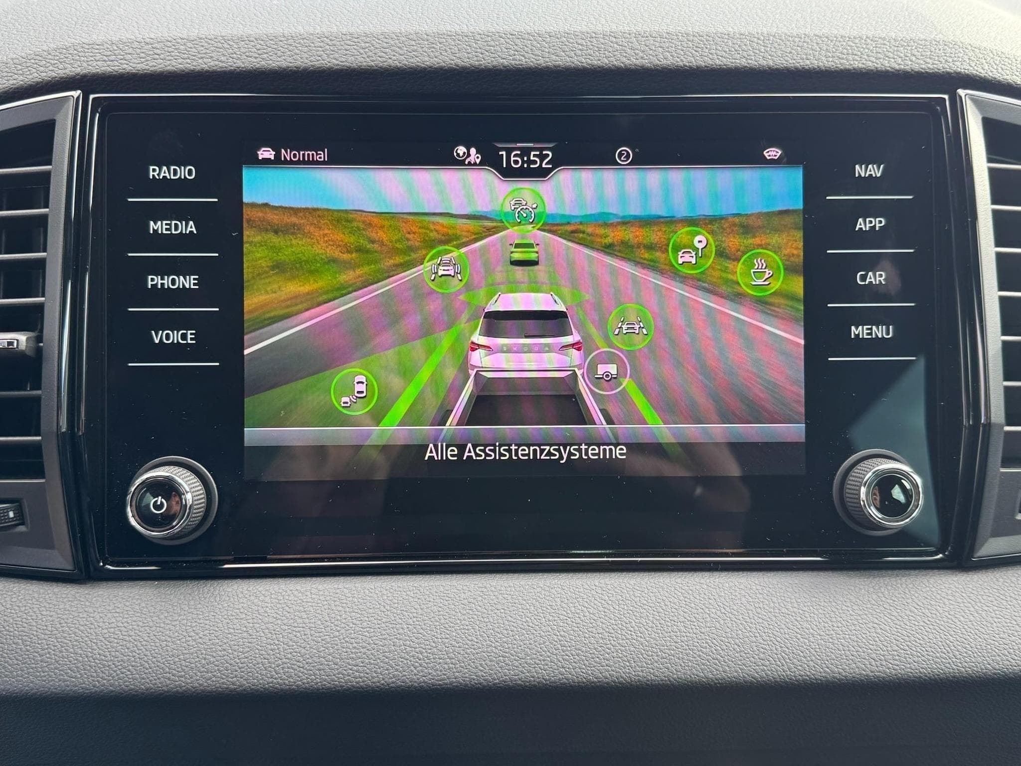 Skoda Karoq Sportline (2026) - Photo 17