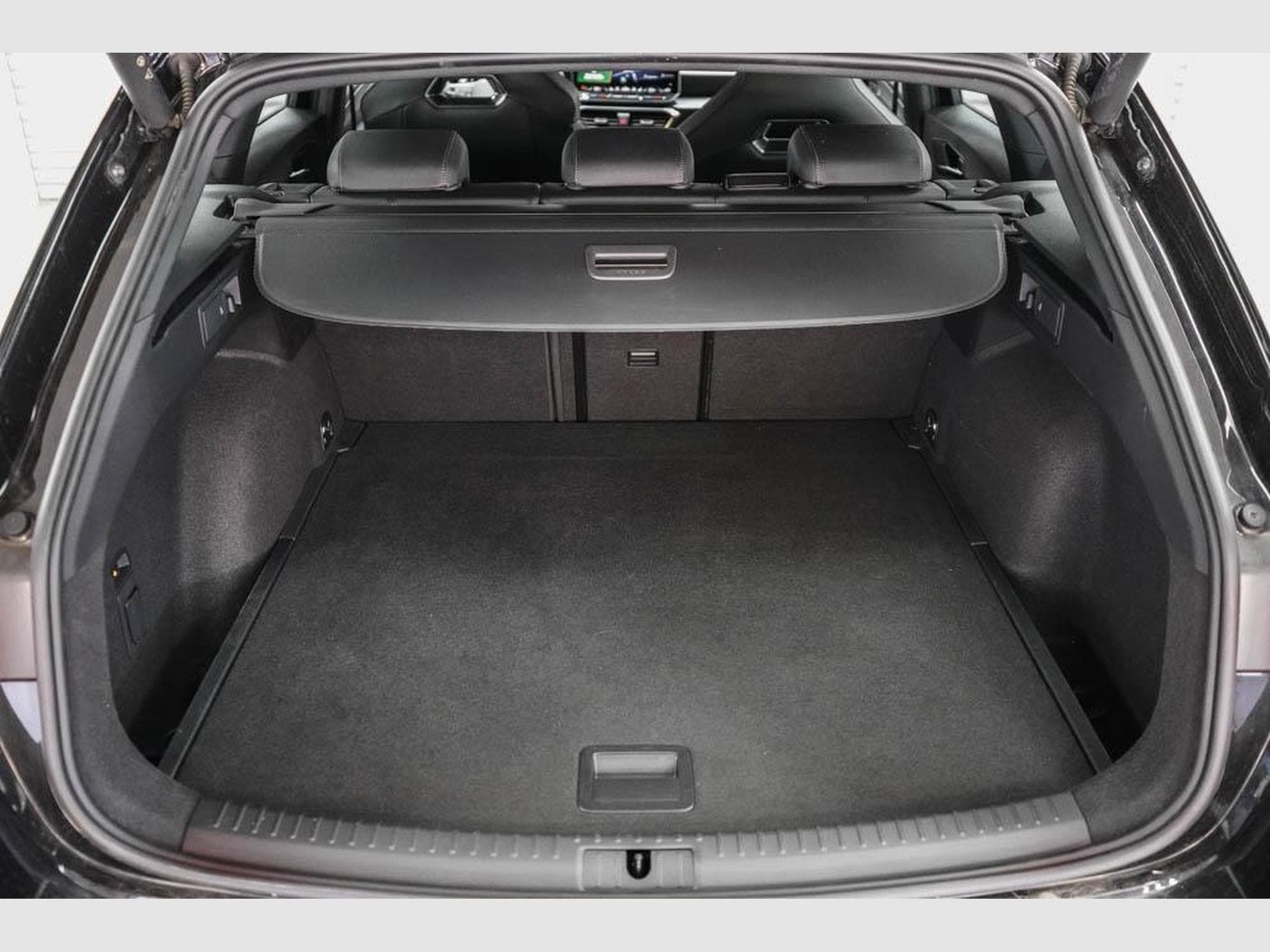 Cupra Leon ST 2,0 TSI (2025) - Photo 18