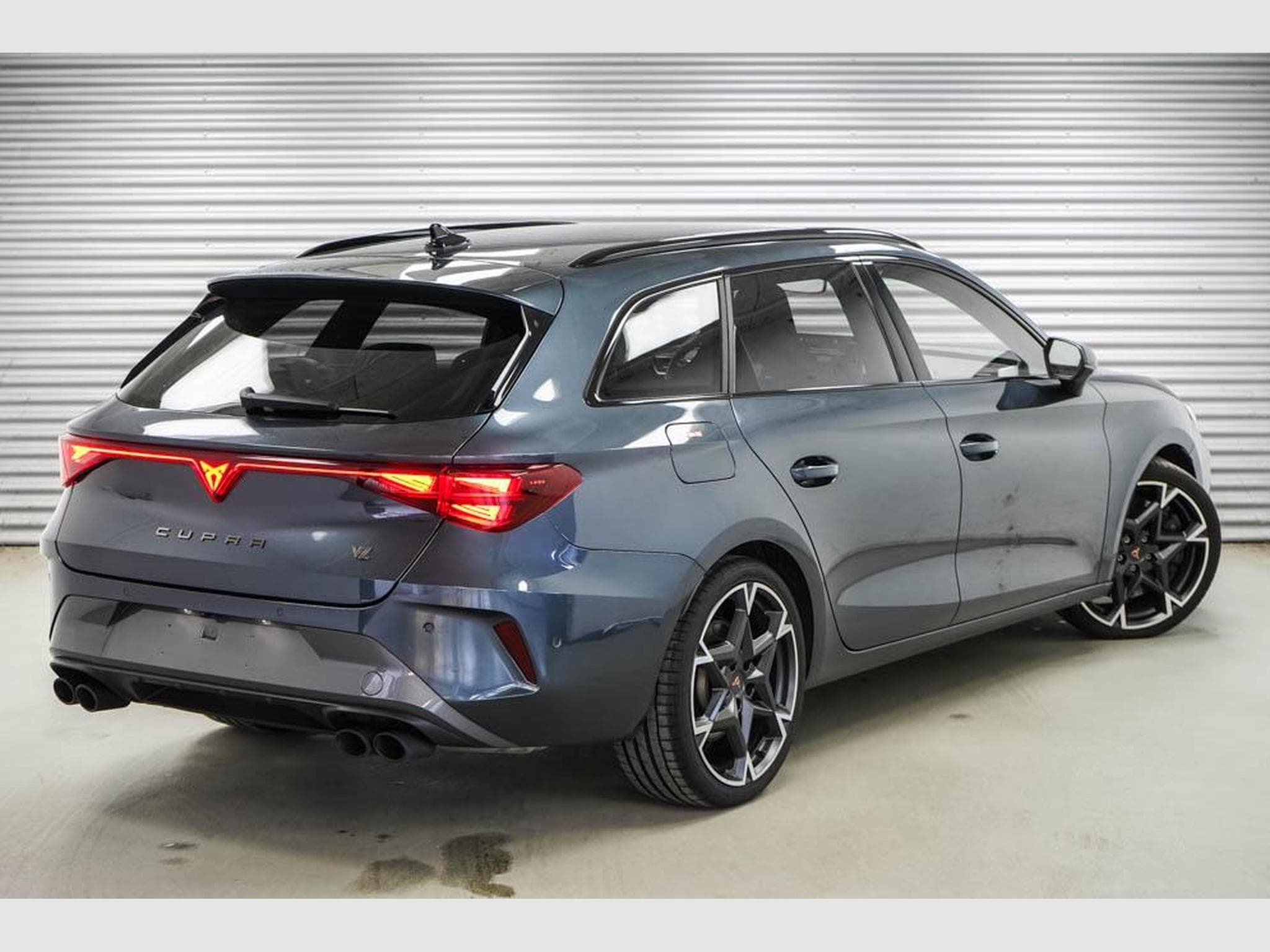 Cupra Leon ST 2,0 TSI (2025) - Photo 3