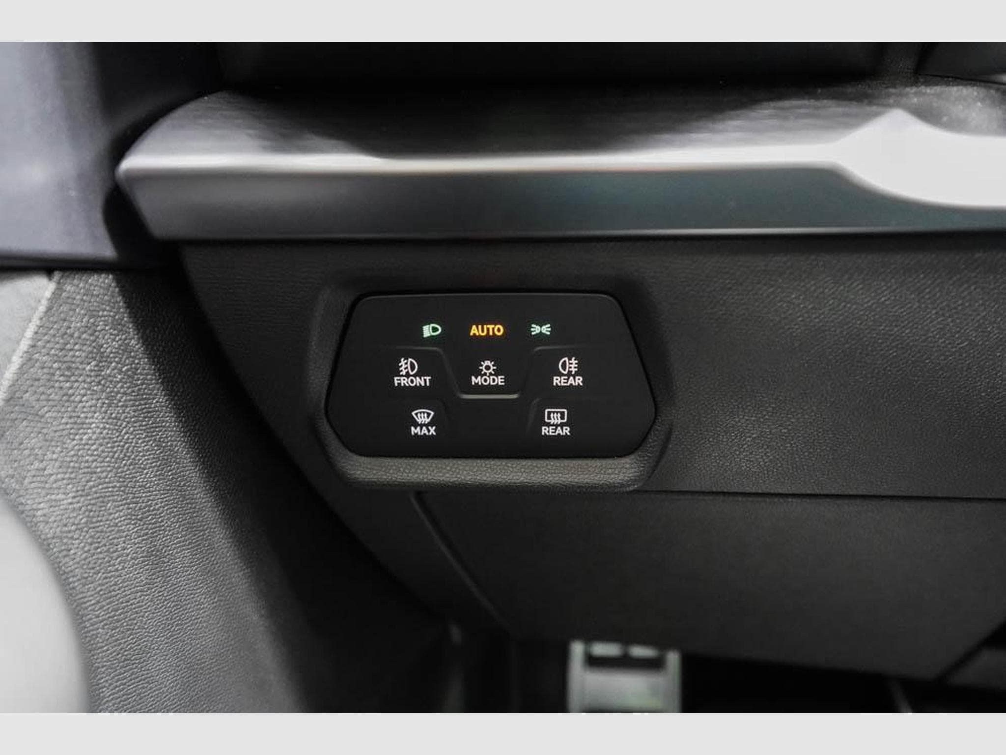 Cupra Leon ST 2,0 TSI (2025) - Photo 11