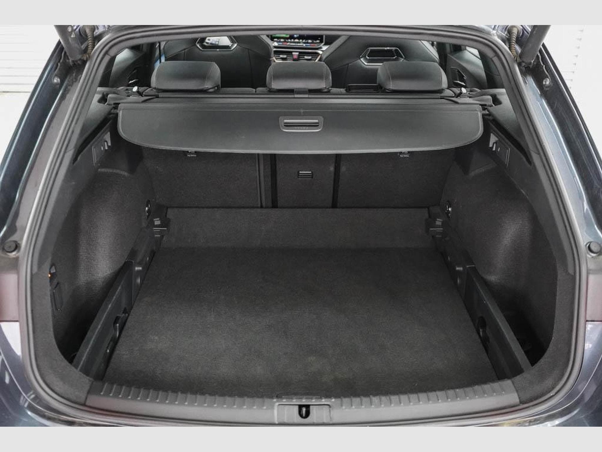 Cupra Leon ST 2,0 TSI (2025) - Photo 18