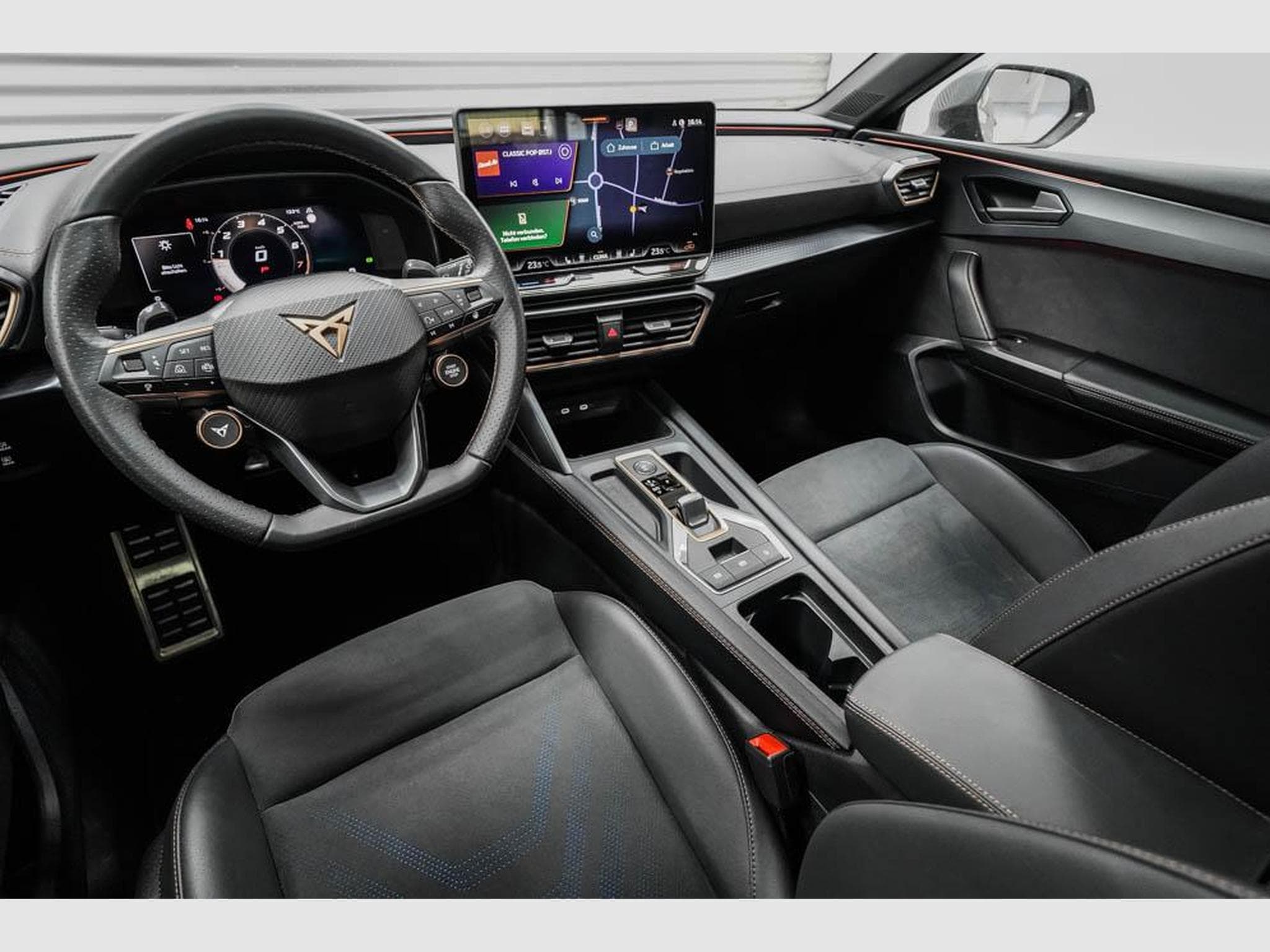 Cupra Leon ST 2,0 TSI (2025) - Photo 7