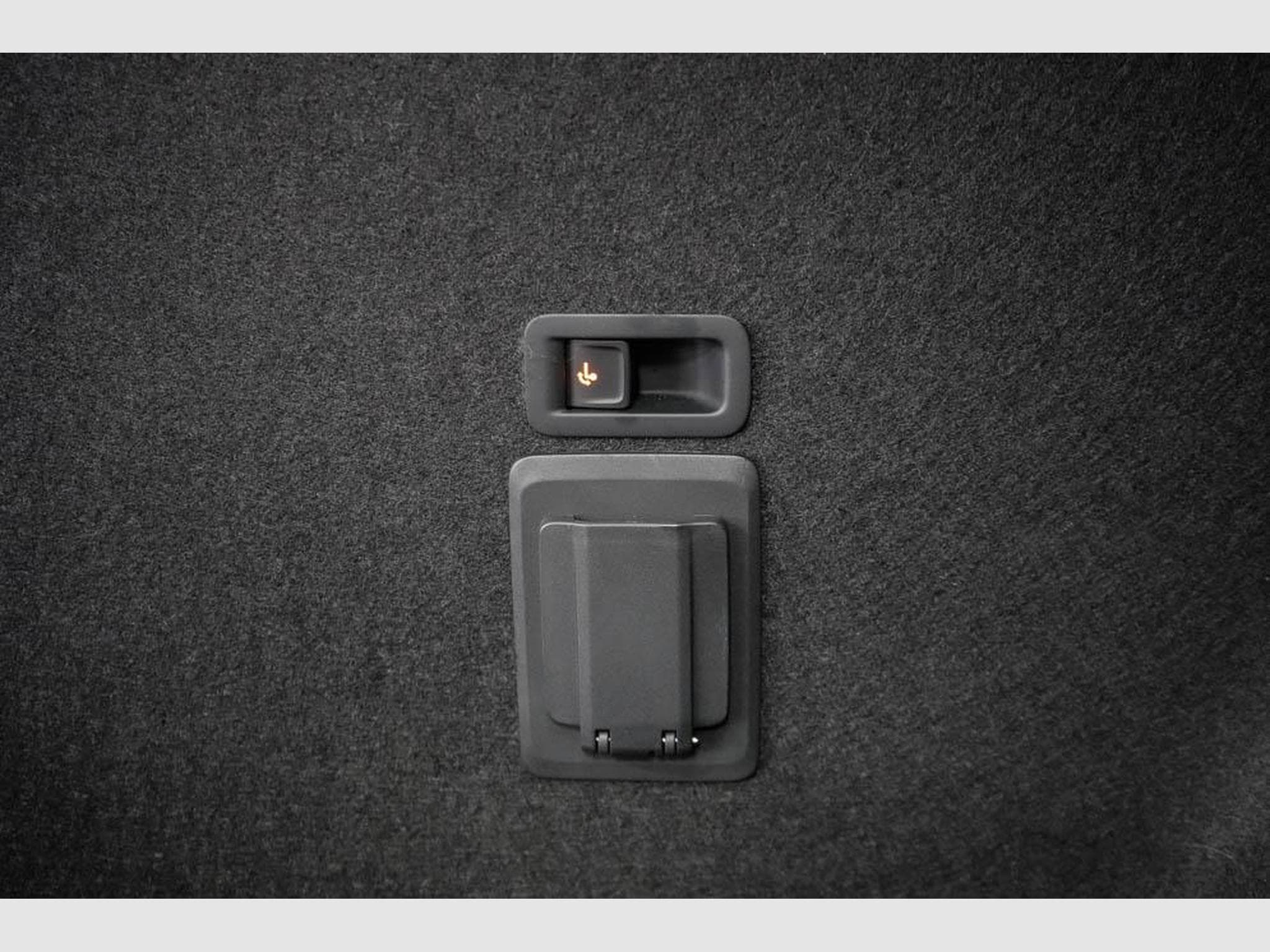 Cupra Leon ST 2,0 TSI (2025) - Photo 19