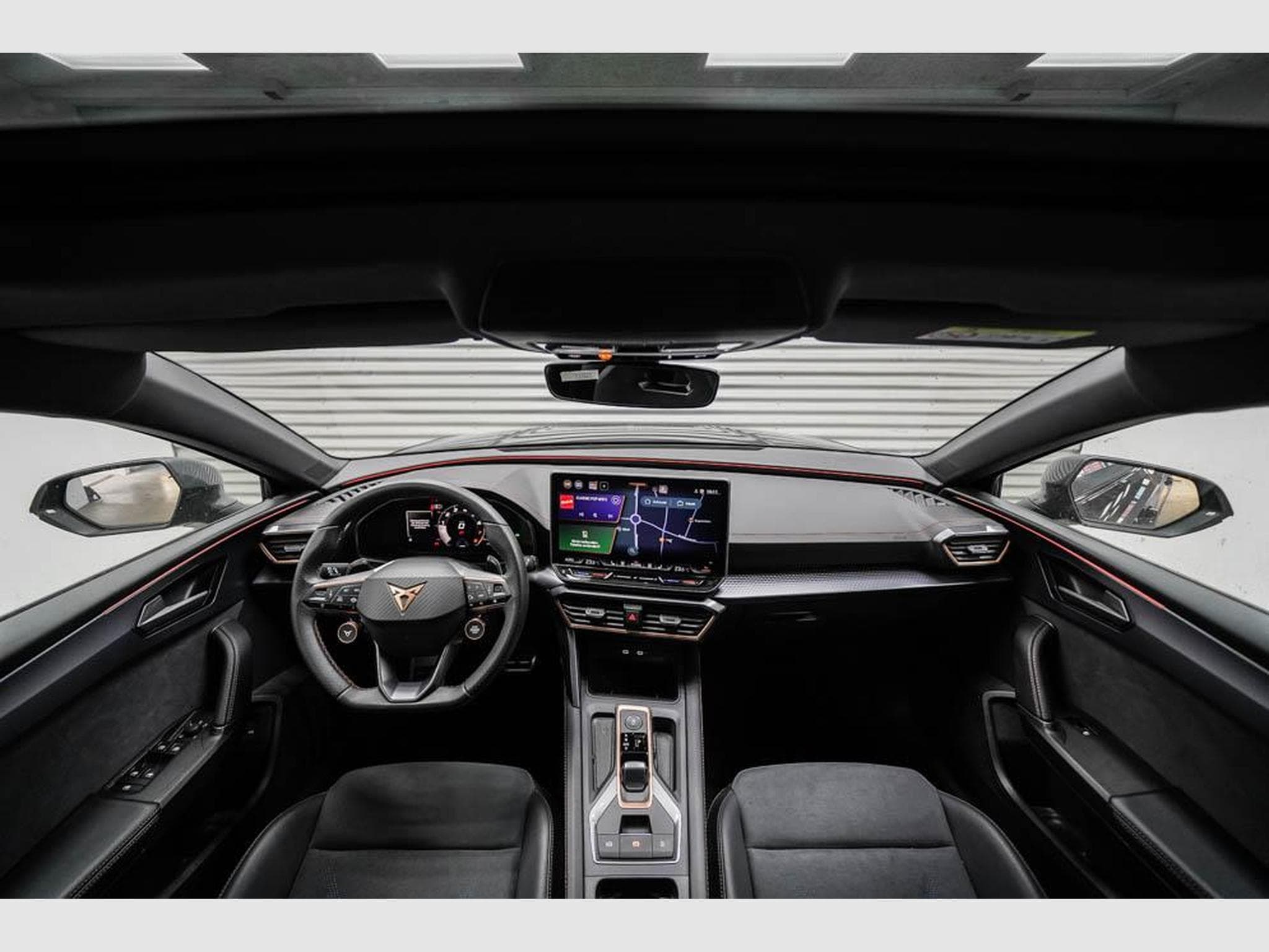 Cupra Leon ST 2,0 TSI (2025) - Photo 6