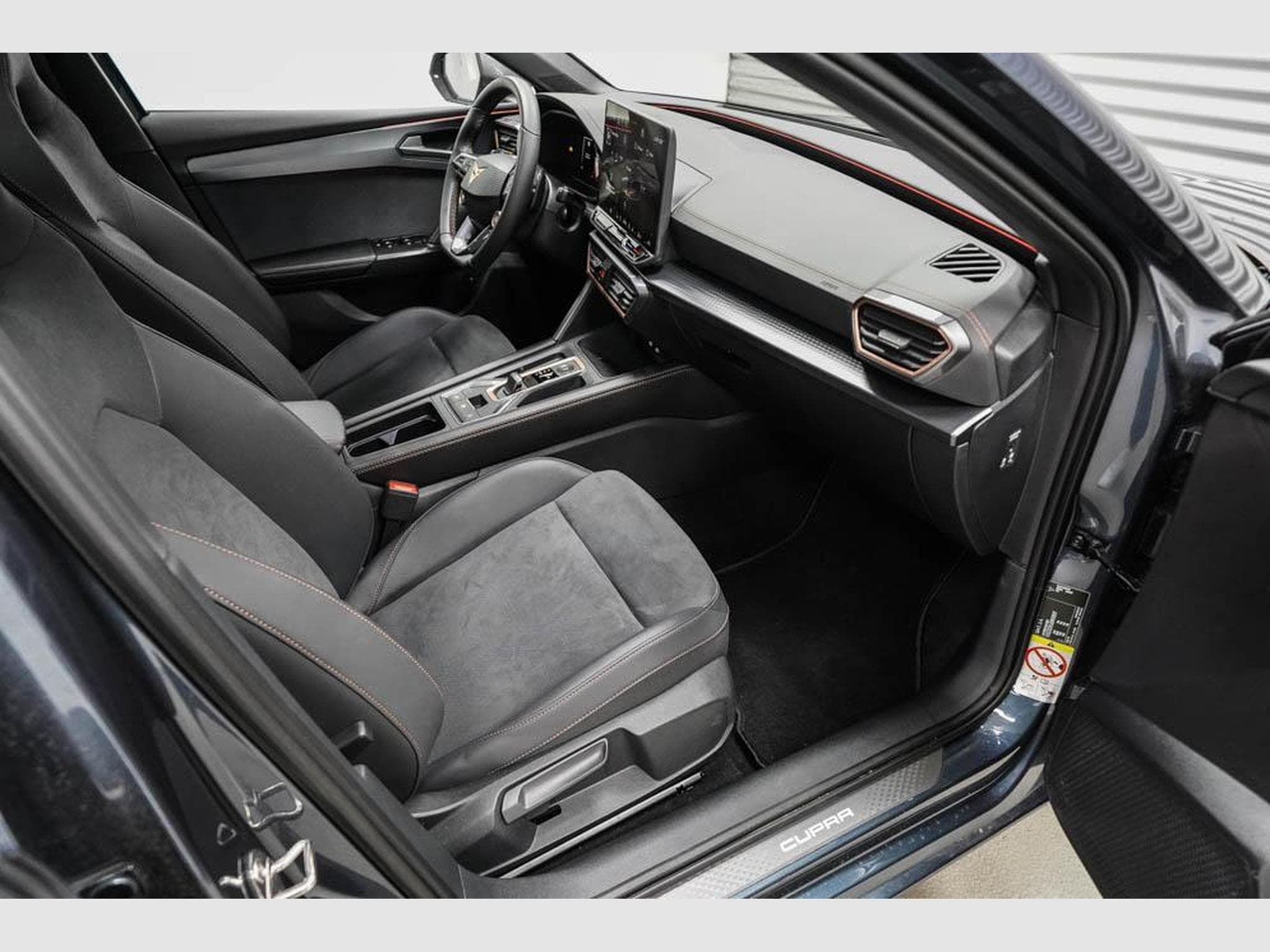 Cupra Leon ST 2,0 TSI (2025) - Foto 21