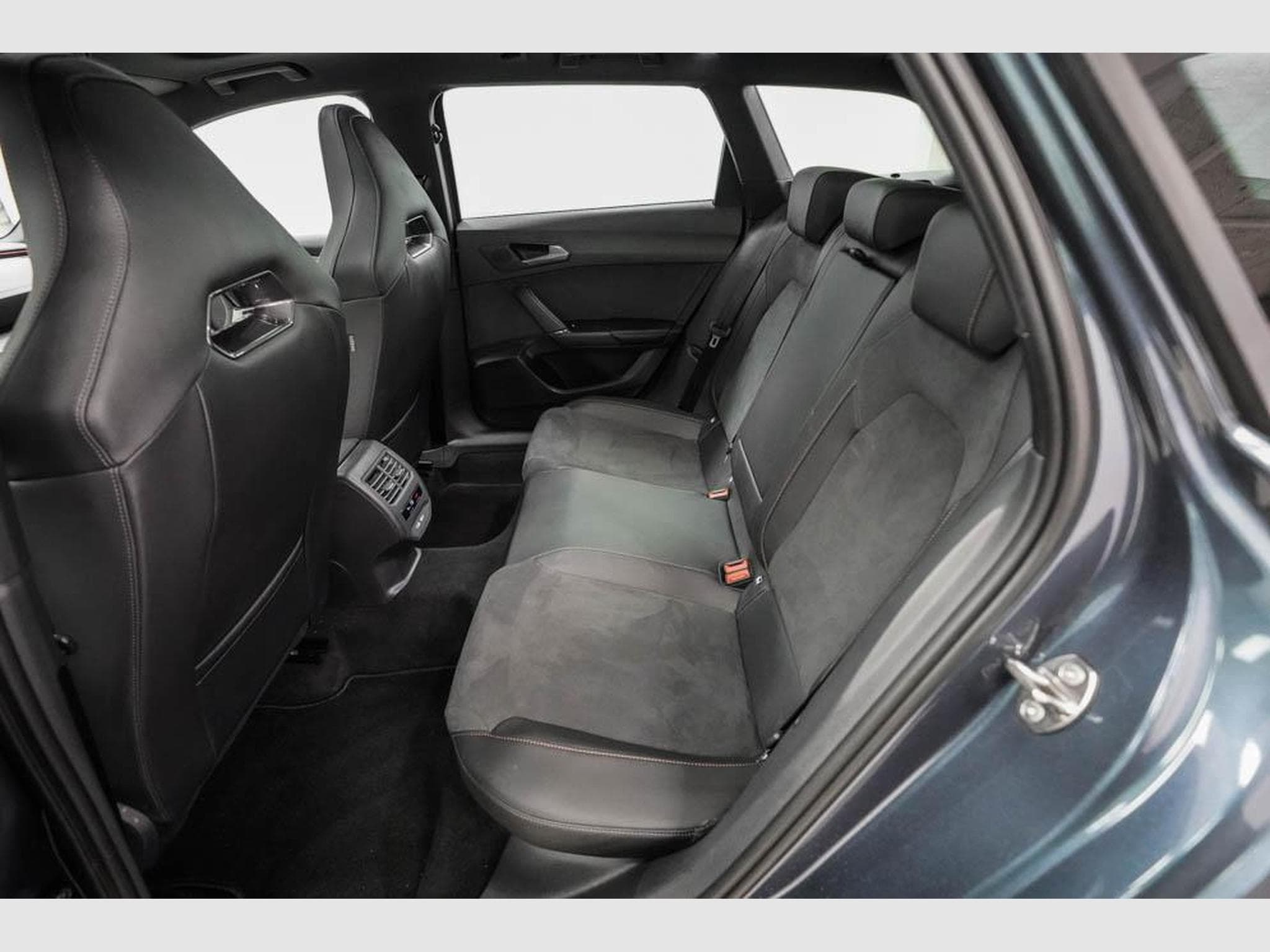 Cupra Leon ST 2,0 TSI (2025) - Foto 16