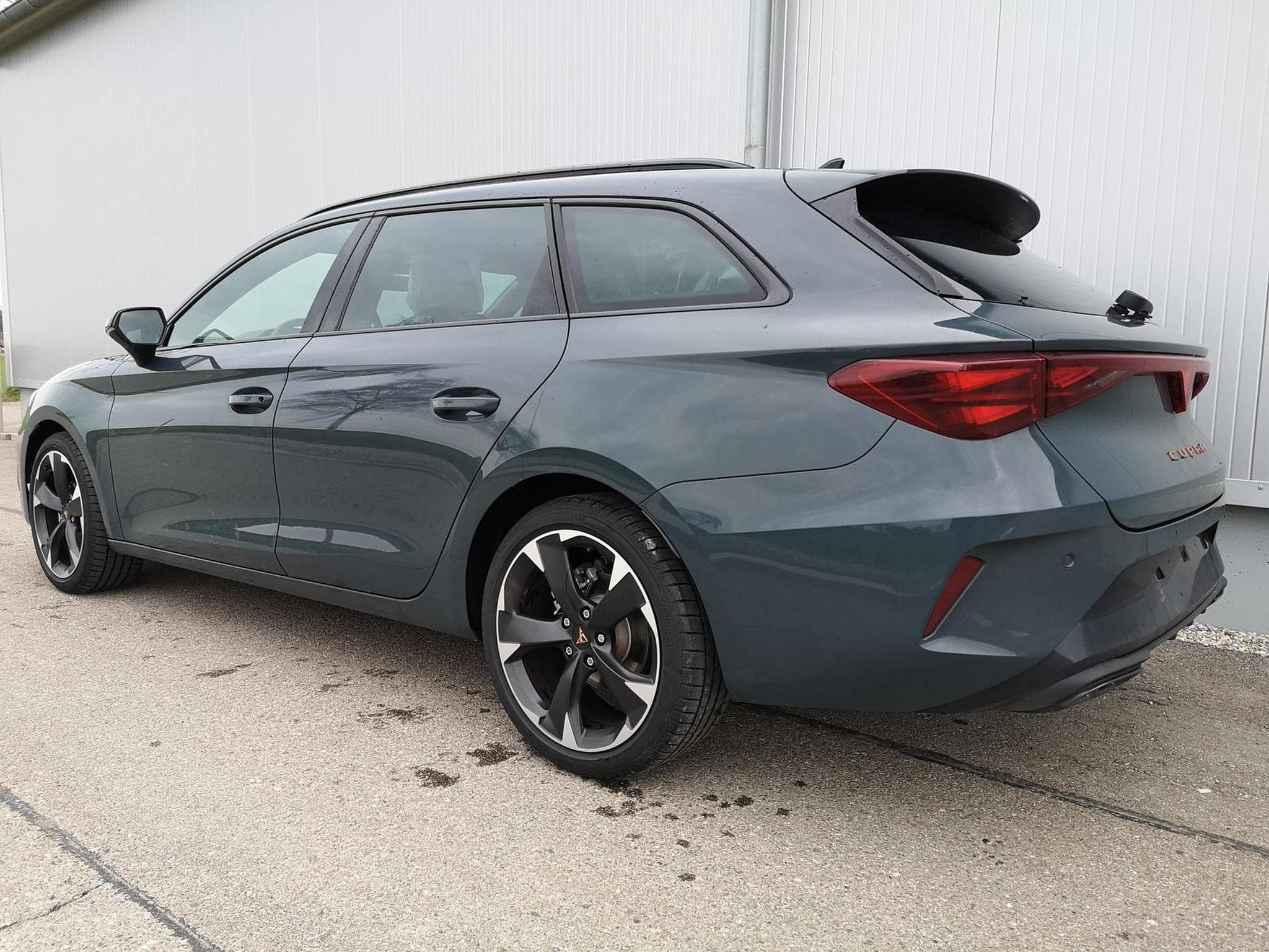 Cupra Leon 1.5 eTSI 110 kW (2026) - Foto 2