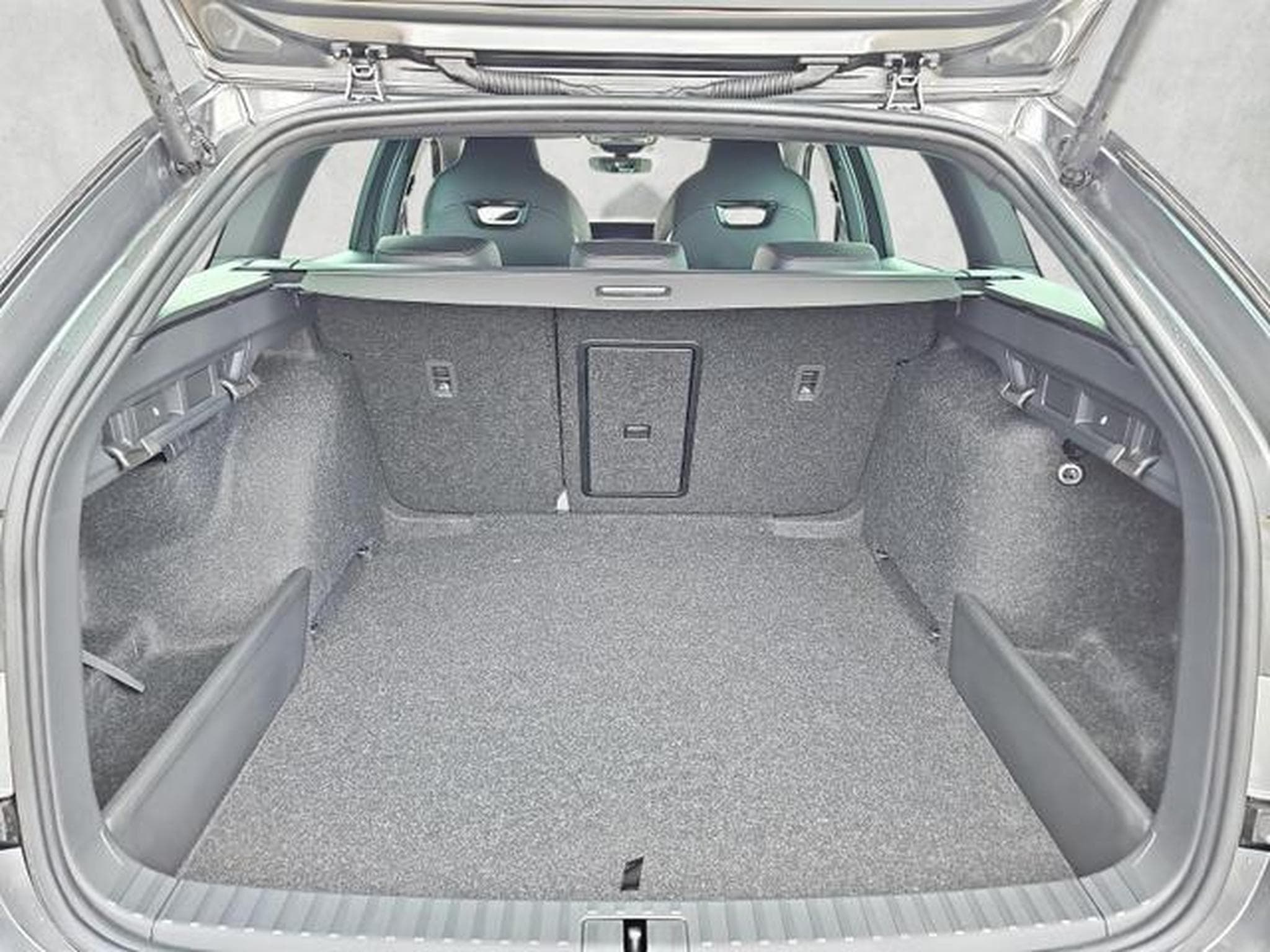 Skoda Octavia 1.5 TSI mHEV 110 kW Sportline (2025) - Photo 14