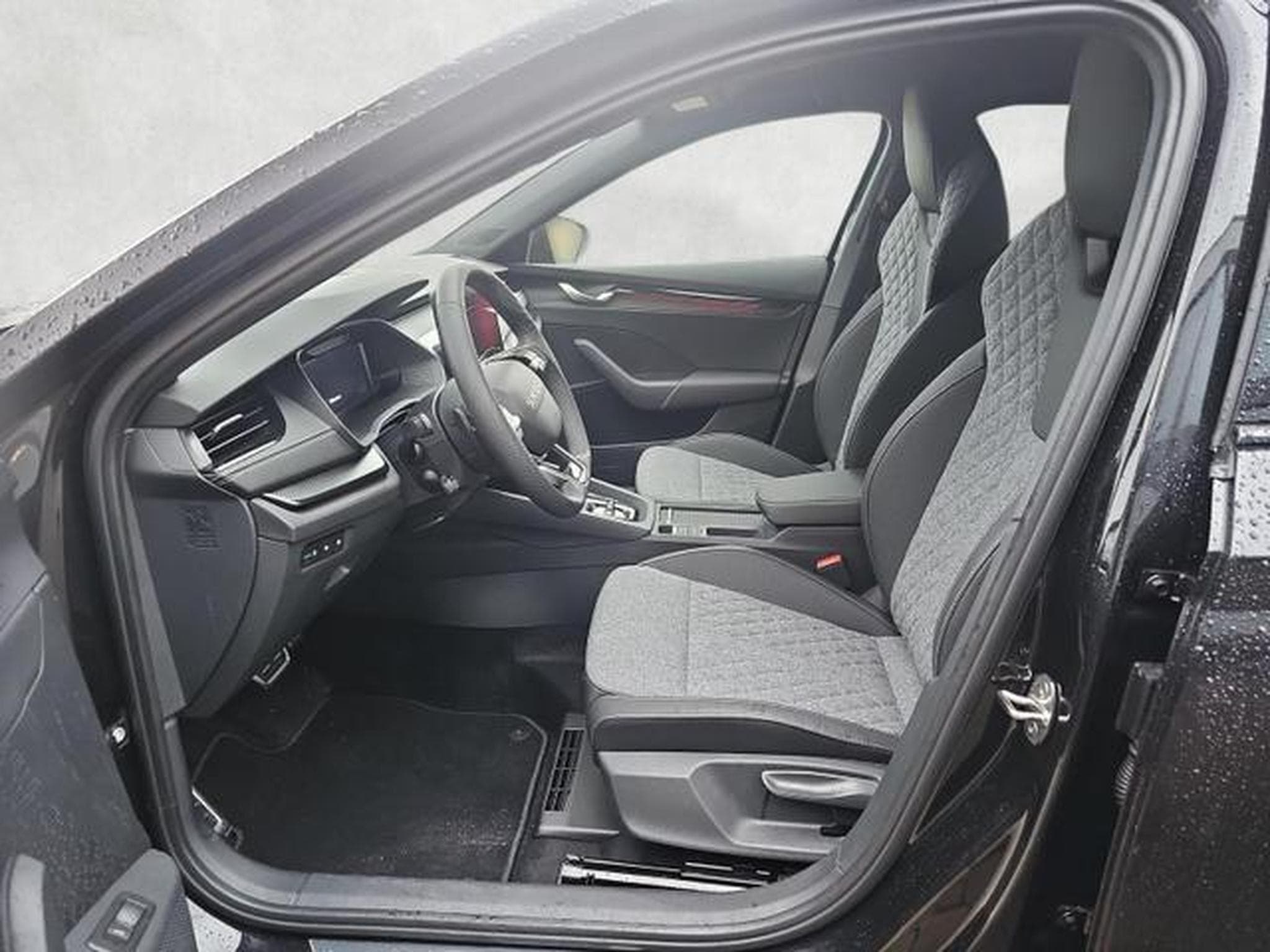 Skoda Octavia 1.5 TSI mHEV 110 kW Sportline (2025) - Photo 9