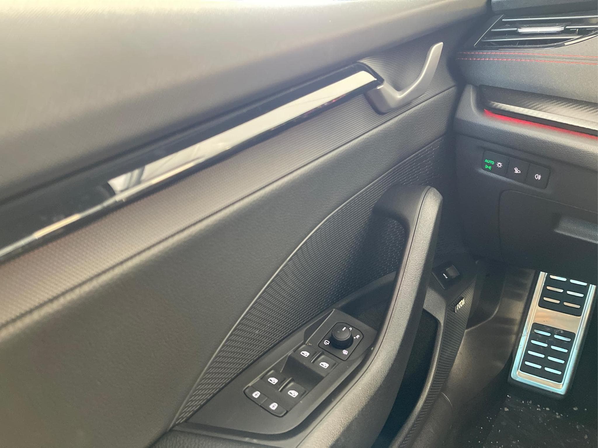 Skoda Octavia RS (2026) - Photo 10