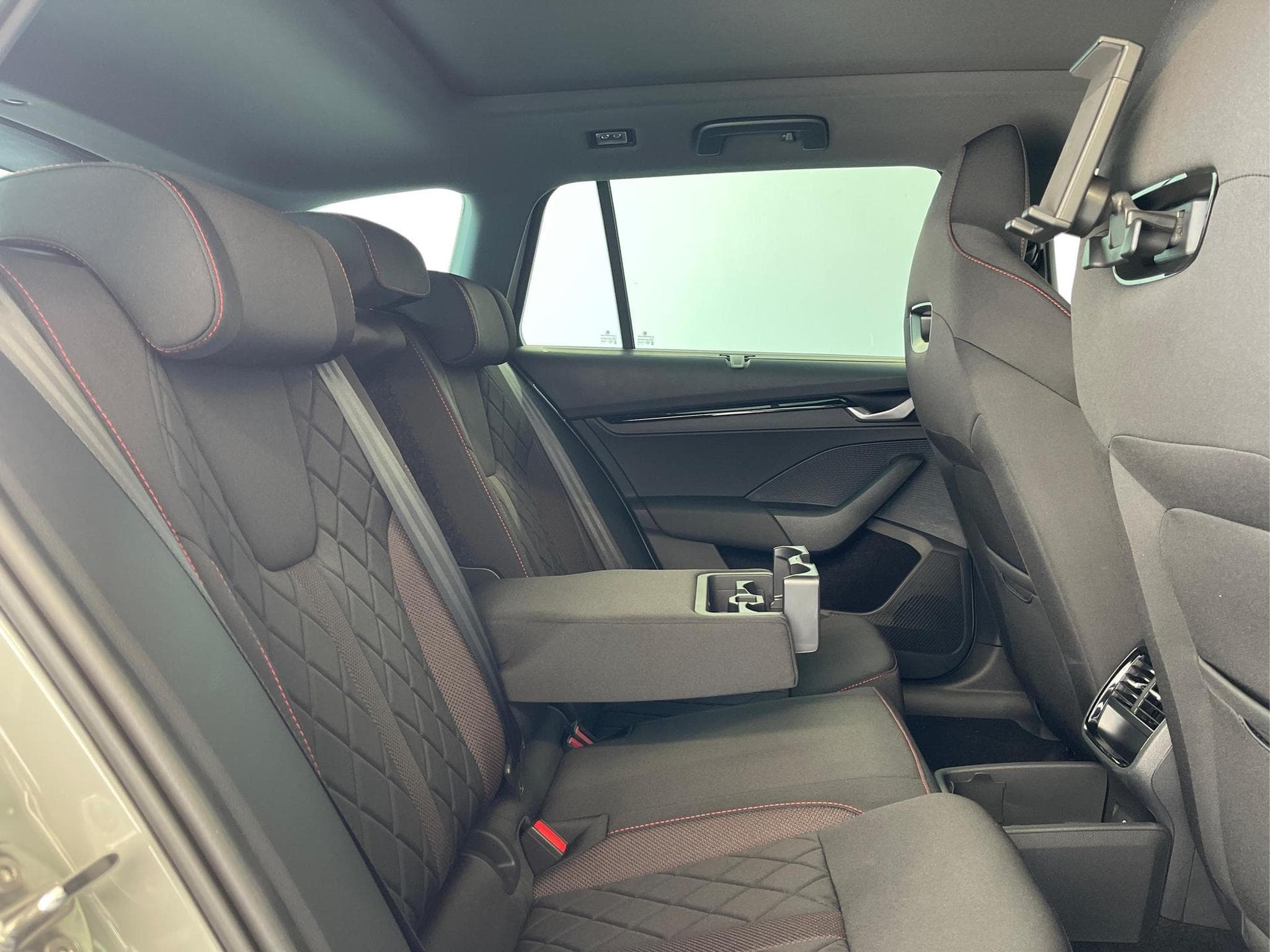 Skoda Octavia RS (2026) - Foto 18