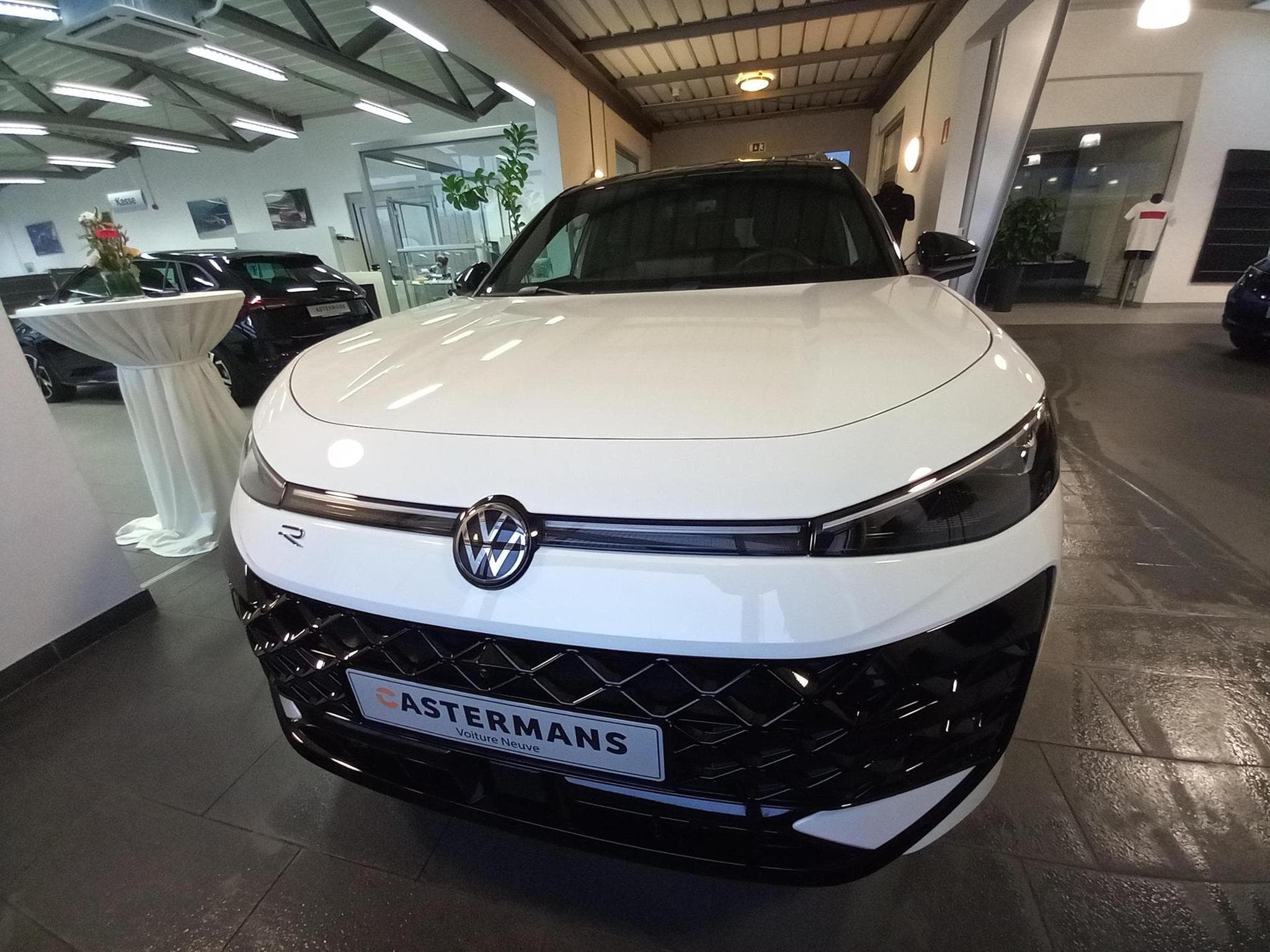 VW T-Roc R-Line 1.5 TSI (2026) - Photo 2