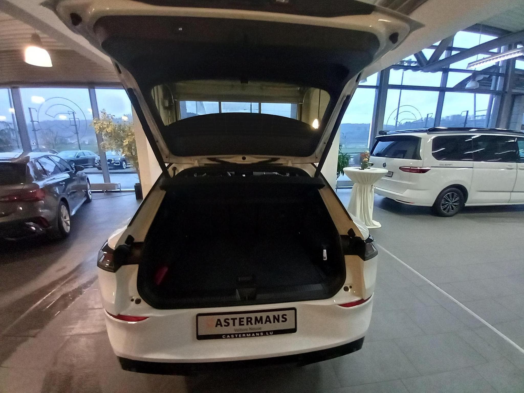 VW T-Roc R-Line 1.5 TSI (2026) - Photo 7