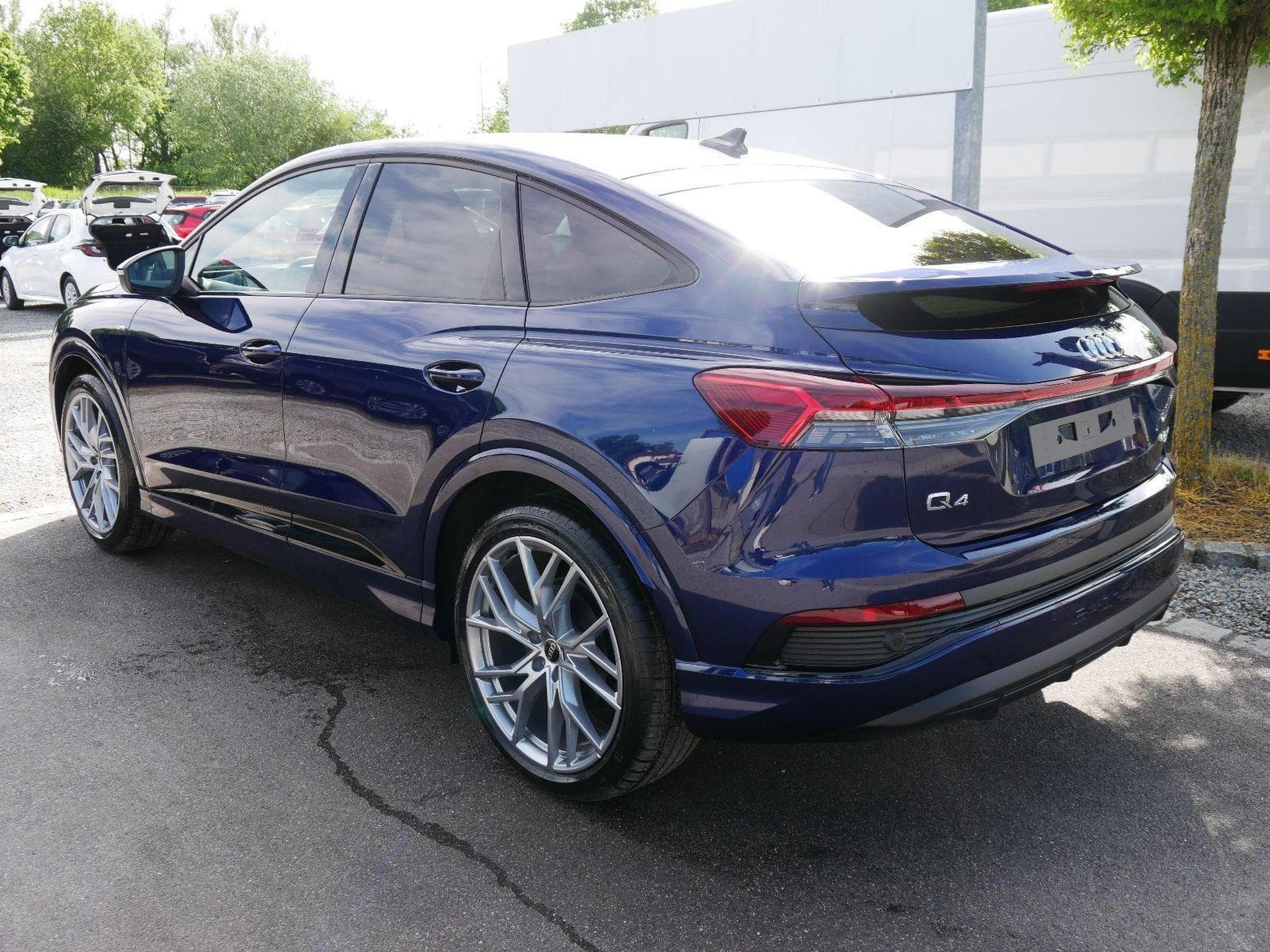 Audi Q4 Sportback 50 QUATTRO (2023) - Photo 9