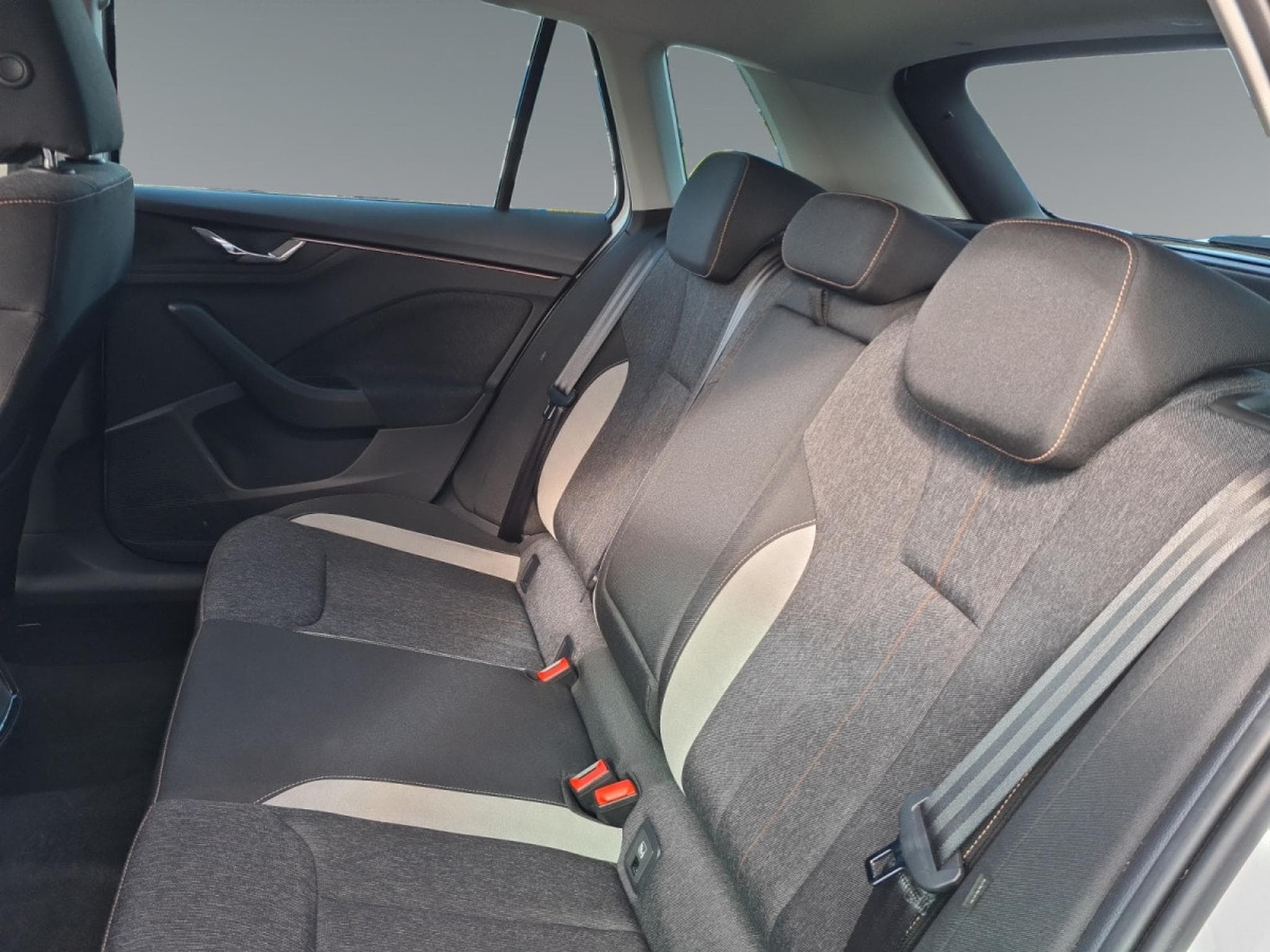 Skoda Kamiq Style 1.5 TSI 150ch (2022) - Photo 14