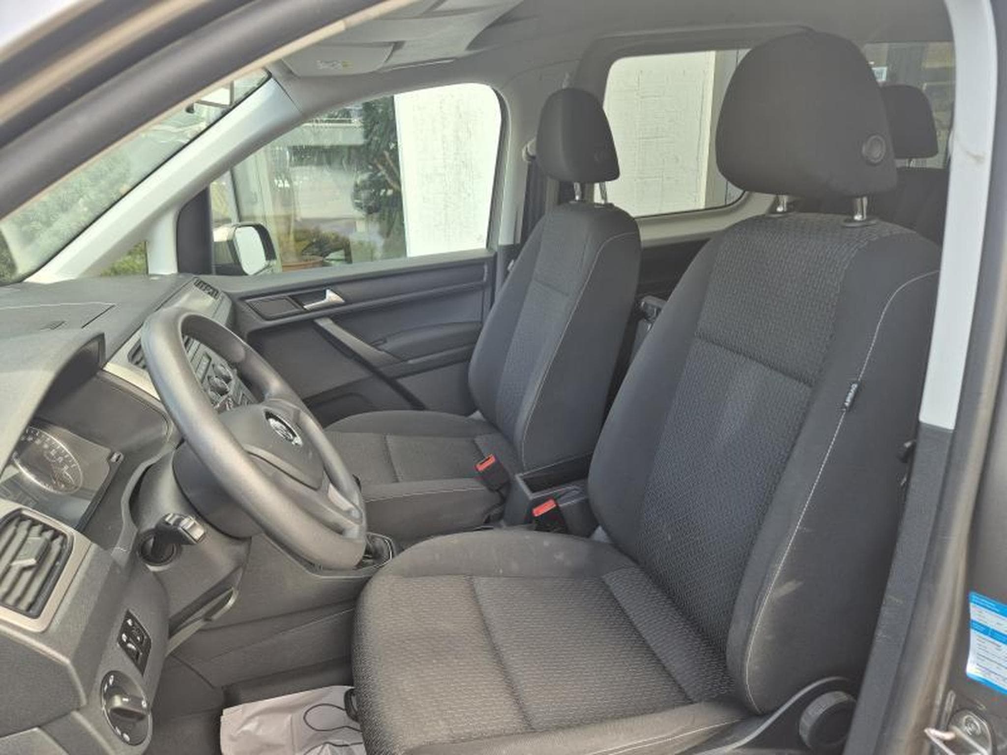 VW Caddy Trendline 4MO (2018) - Photo 5