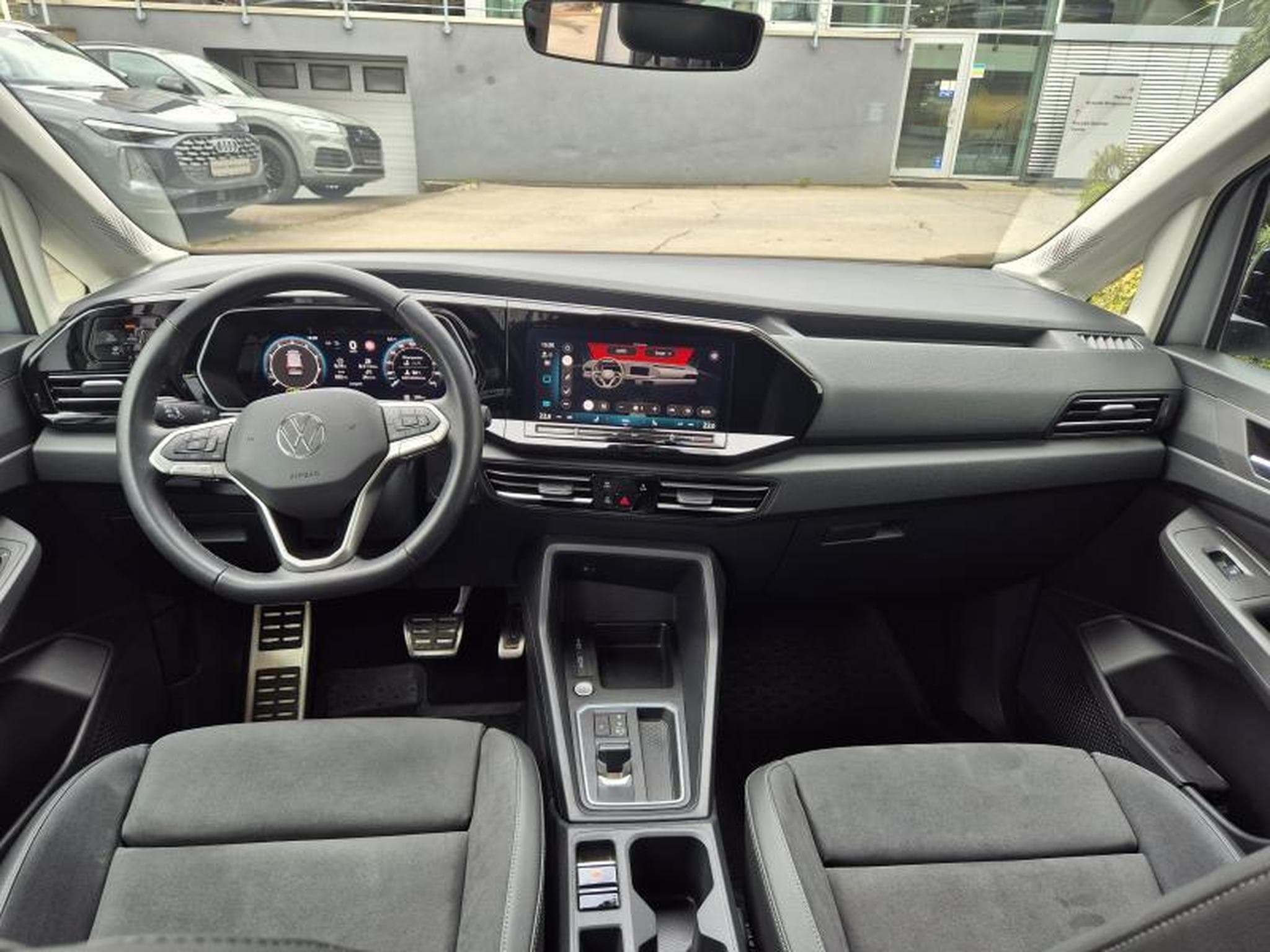 VW Caddy Style (2024) - Photo 5