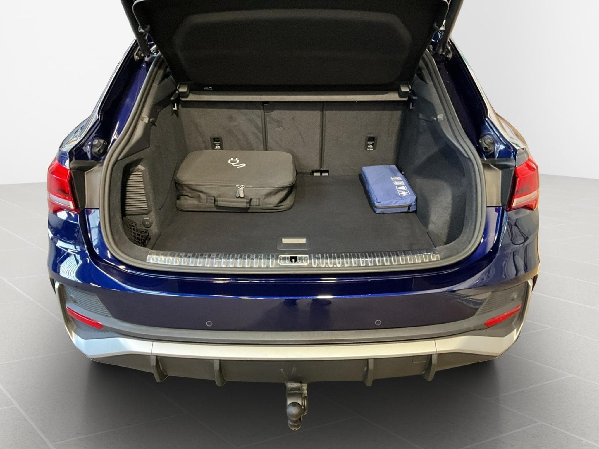 Audi Q3 SB+S-Line+PHEV+45TFSI+S-Tronic (2022) - Photo 16