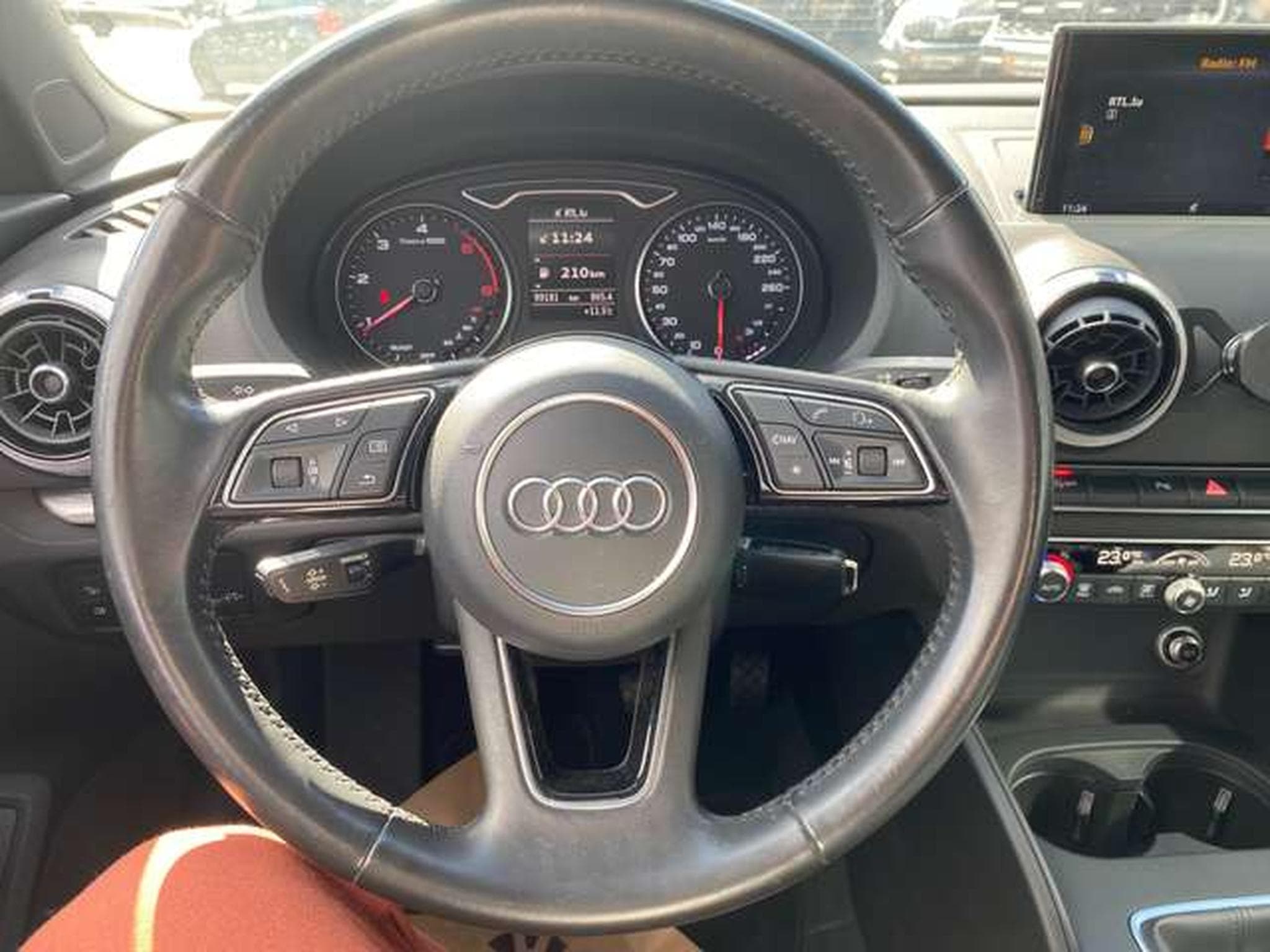 Audi A3 A3 2.0 TDI Cabrio sport (2016) - Photo 12