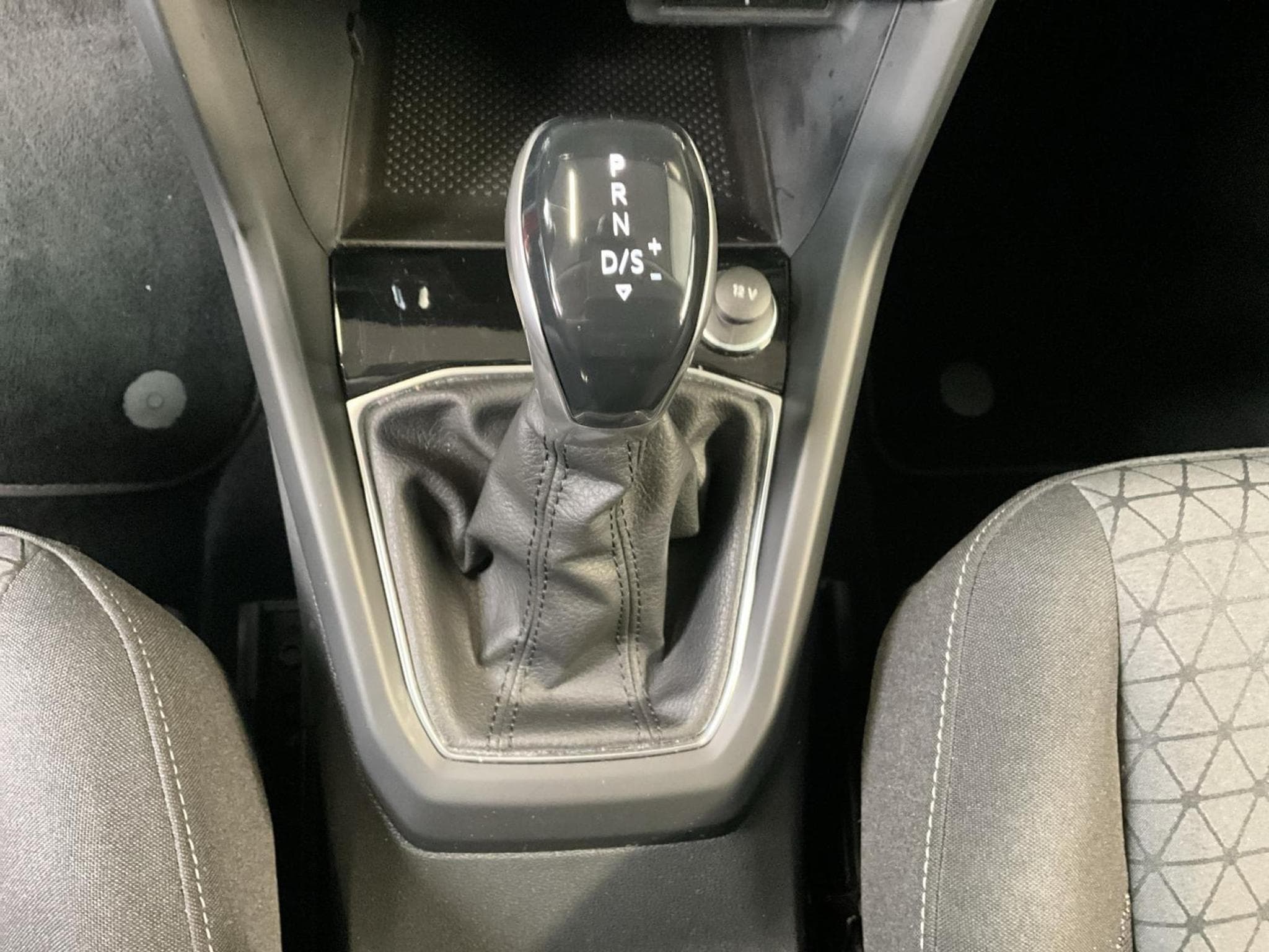 VW T-Cross Life+DSG+RearView+LED (2022) - Foto 12