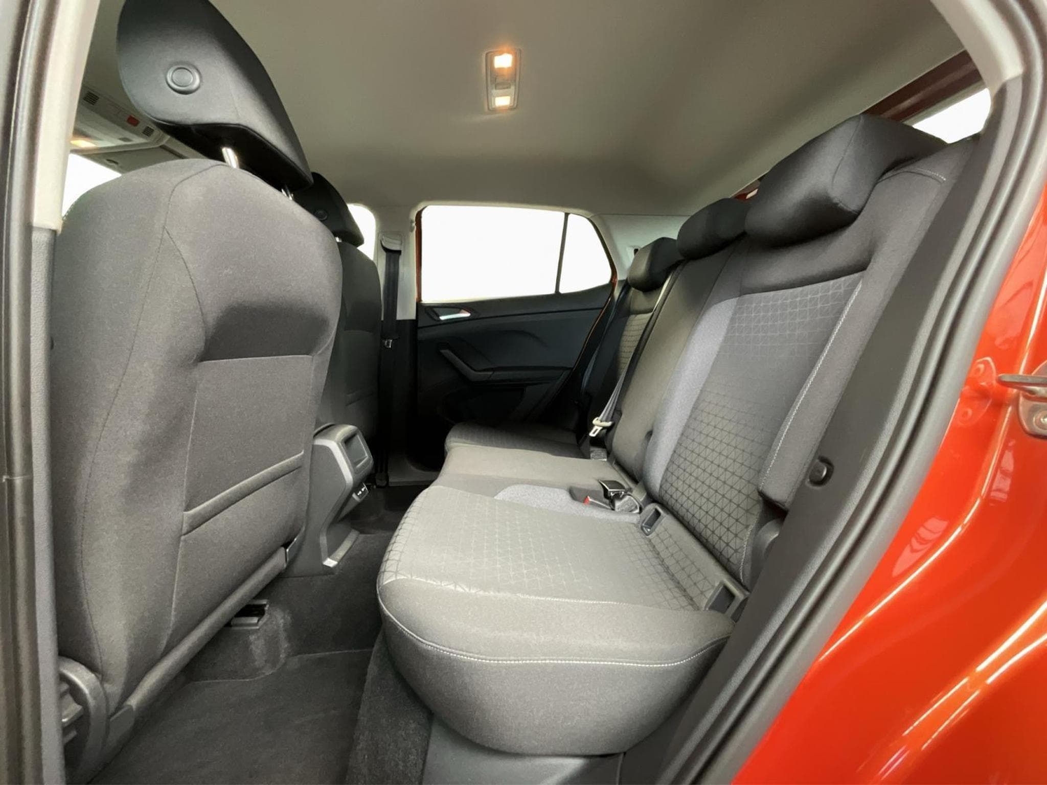 VW T-Cross Life+DSG+RearView+LED (2022) - Foto 15