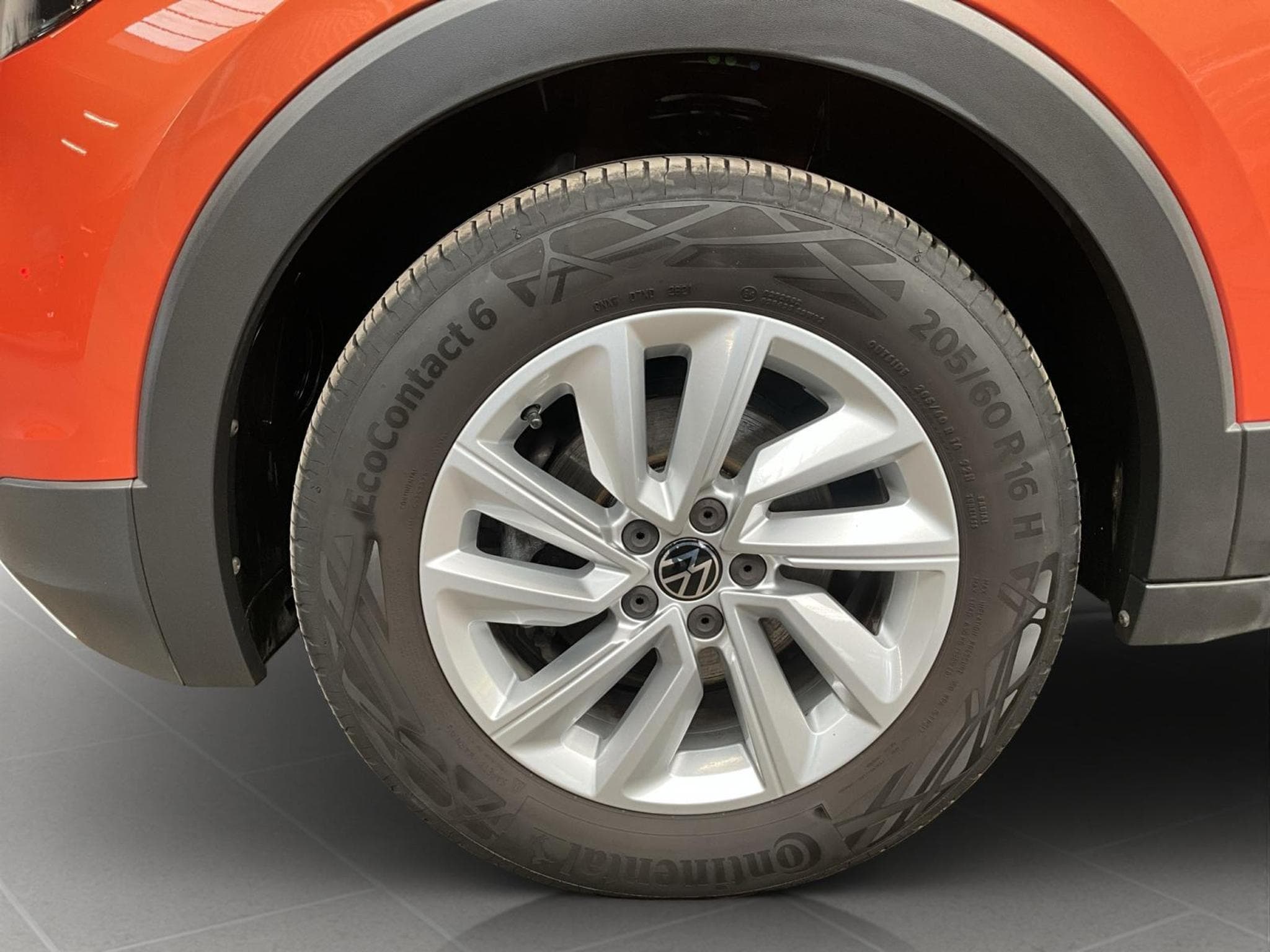 VW T-Cross Life+DSG+RearView+LED (2022) - Foto 8