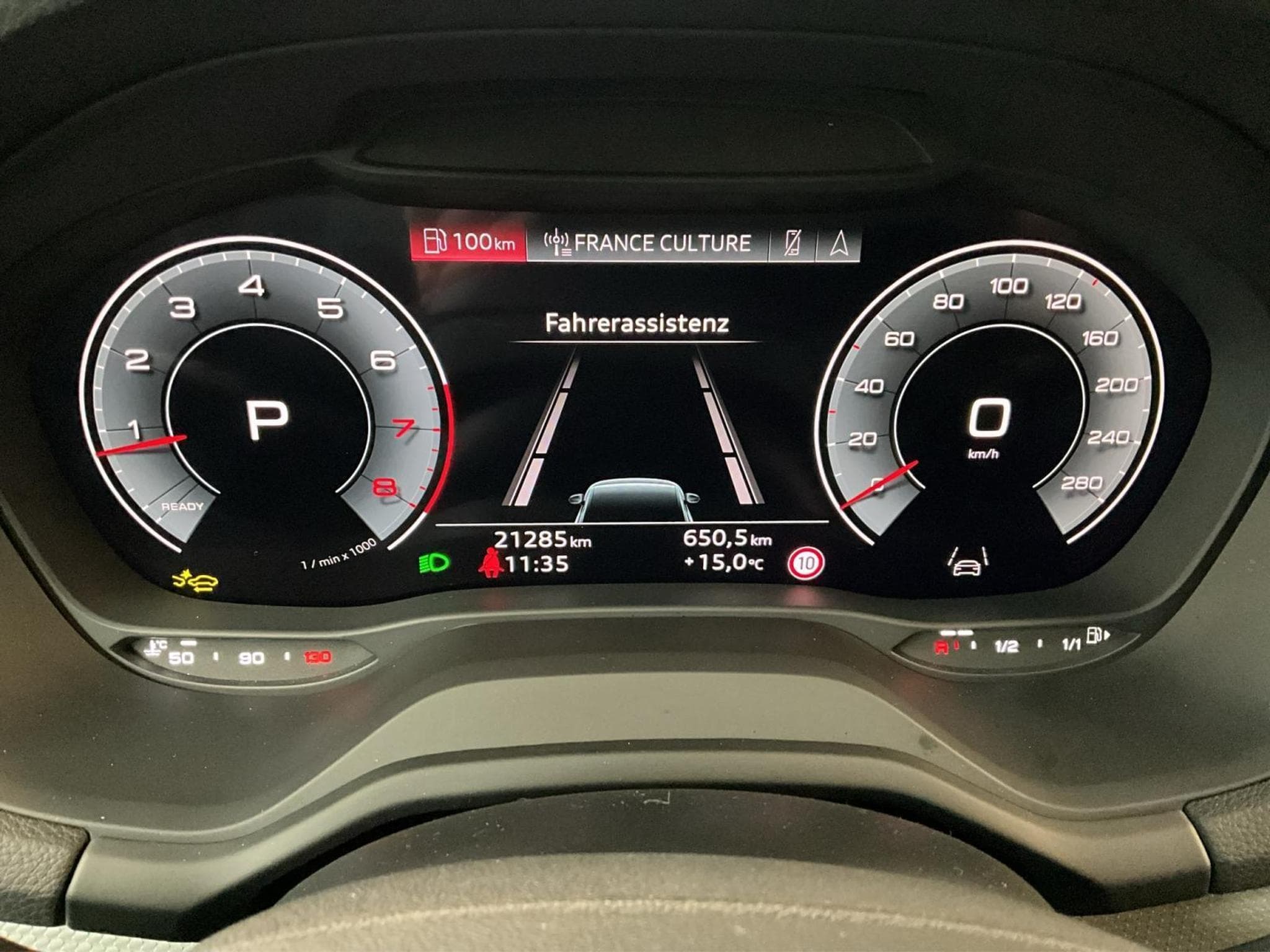 Audi Q2 Advanced+35TFSI+S-Tronic (2025) - Photo 11