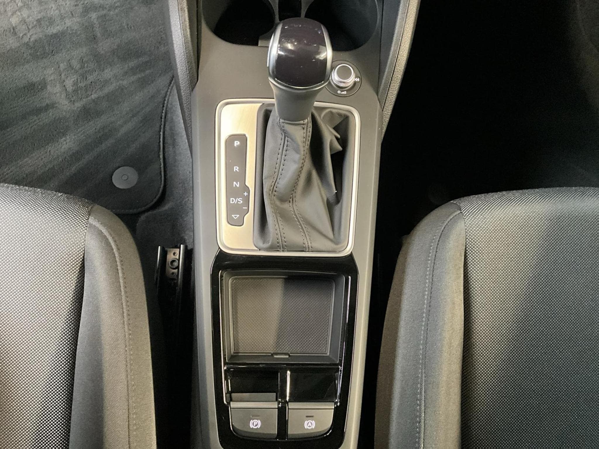 Audi Q2 Advanced+35TFSI+S-Tronic (2025) - Photo 12