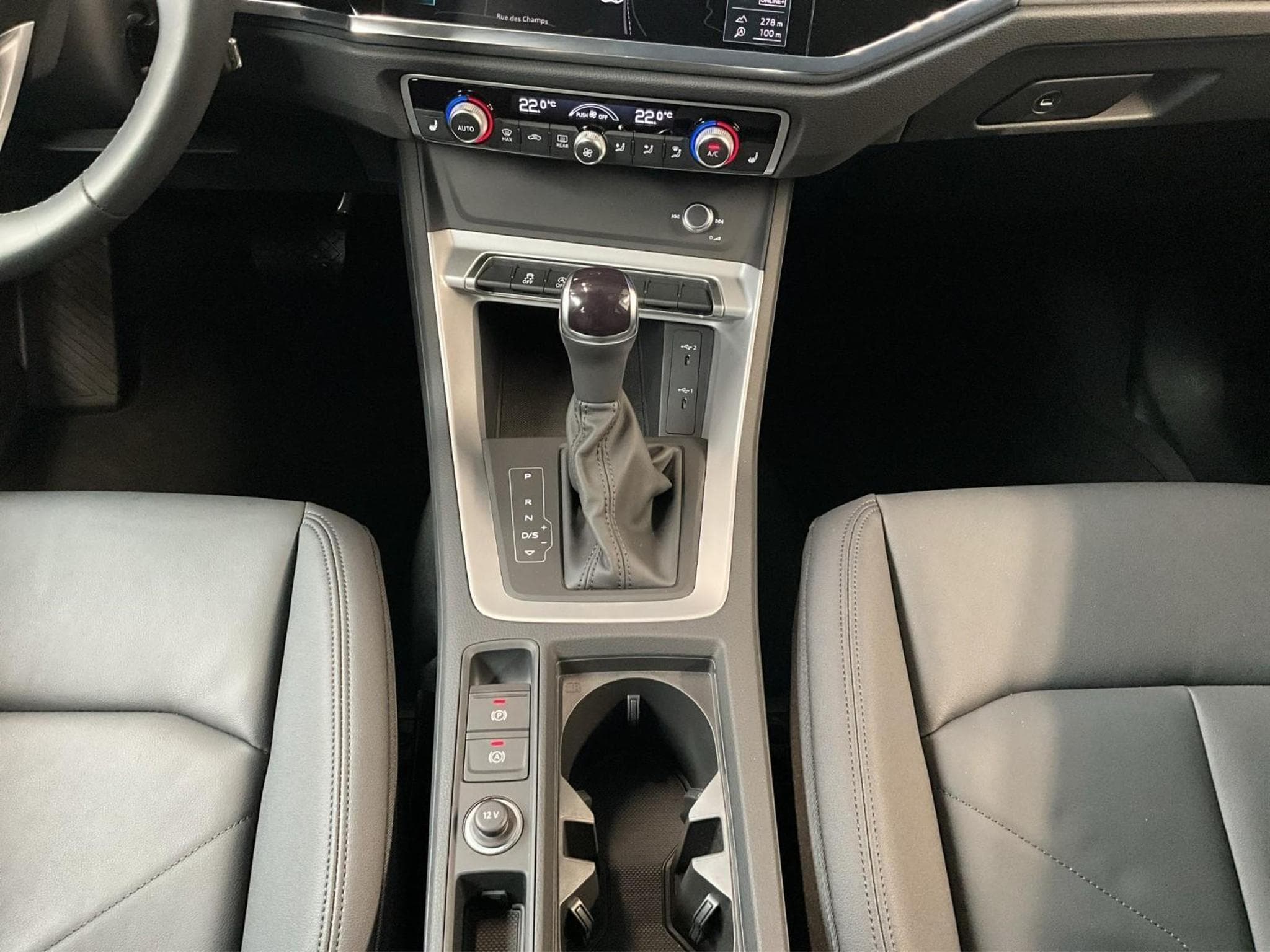 Audi Q3 Advanced+35TDI+S-Tronic+Led (2025) - Photo 12