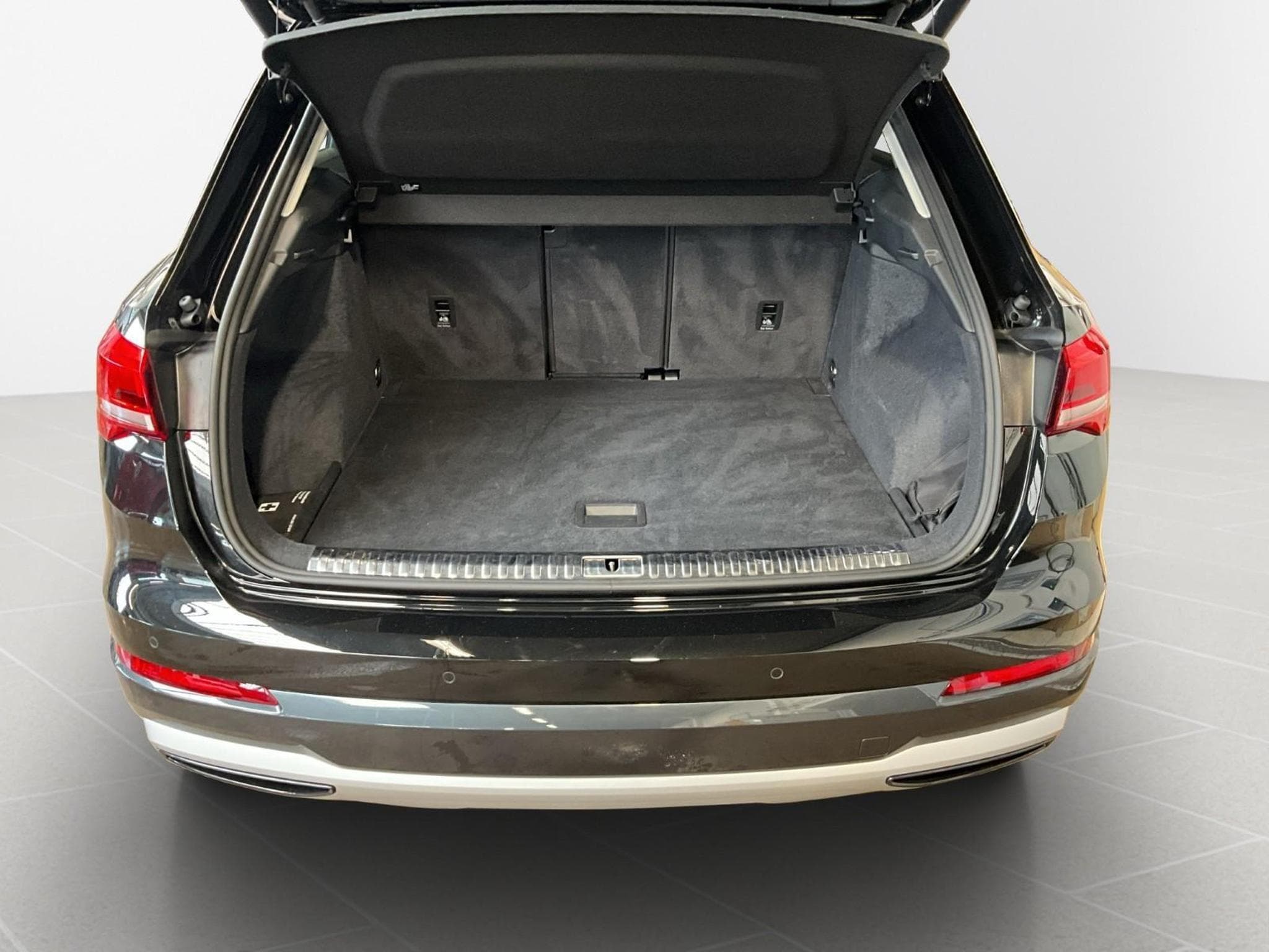 Audi Q3 Advanced+35TDI+S-Tronic+Led (2025) - Photo 16