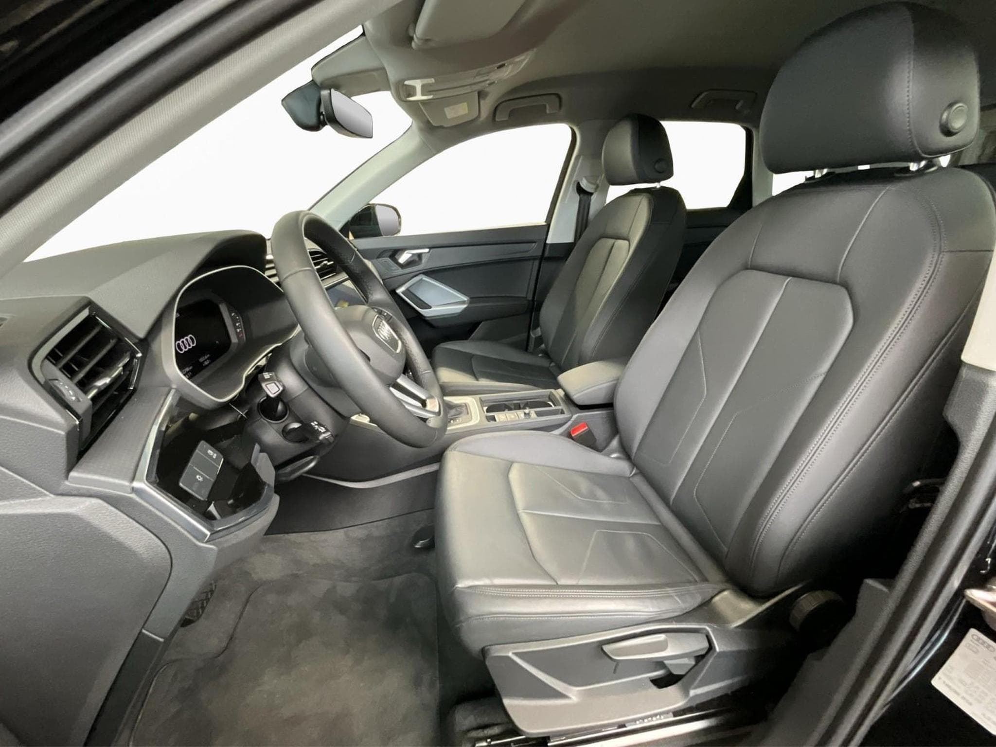 Audi Q3 Advanced+35TDI+S-Tronic+Led (2025) - Photo 9