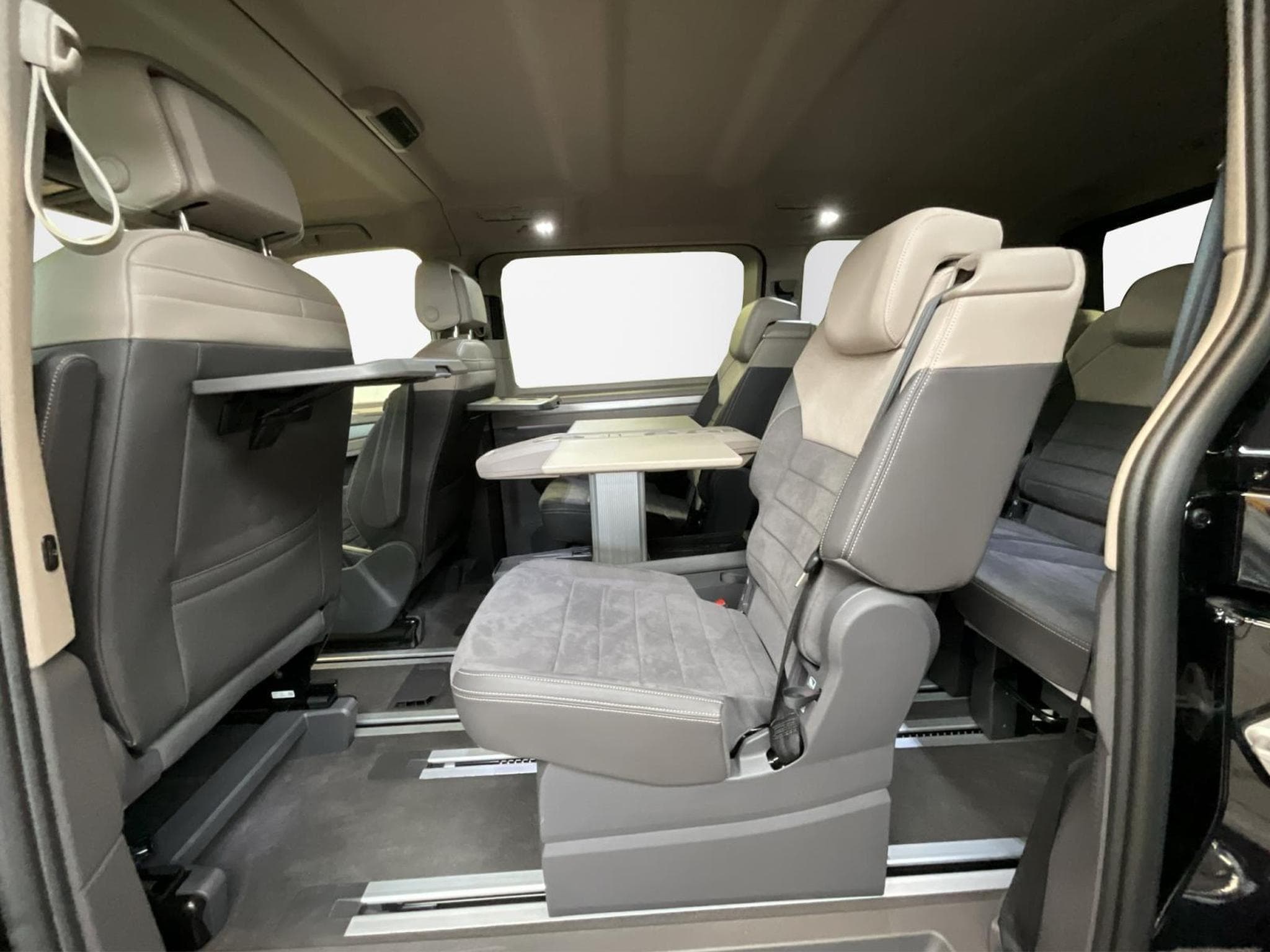 VW Multivan Style+DSG+7sitze+LM18+AHK (2025) - Foto 14