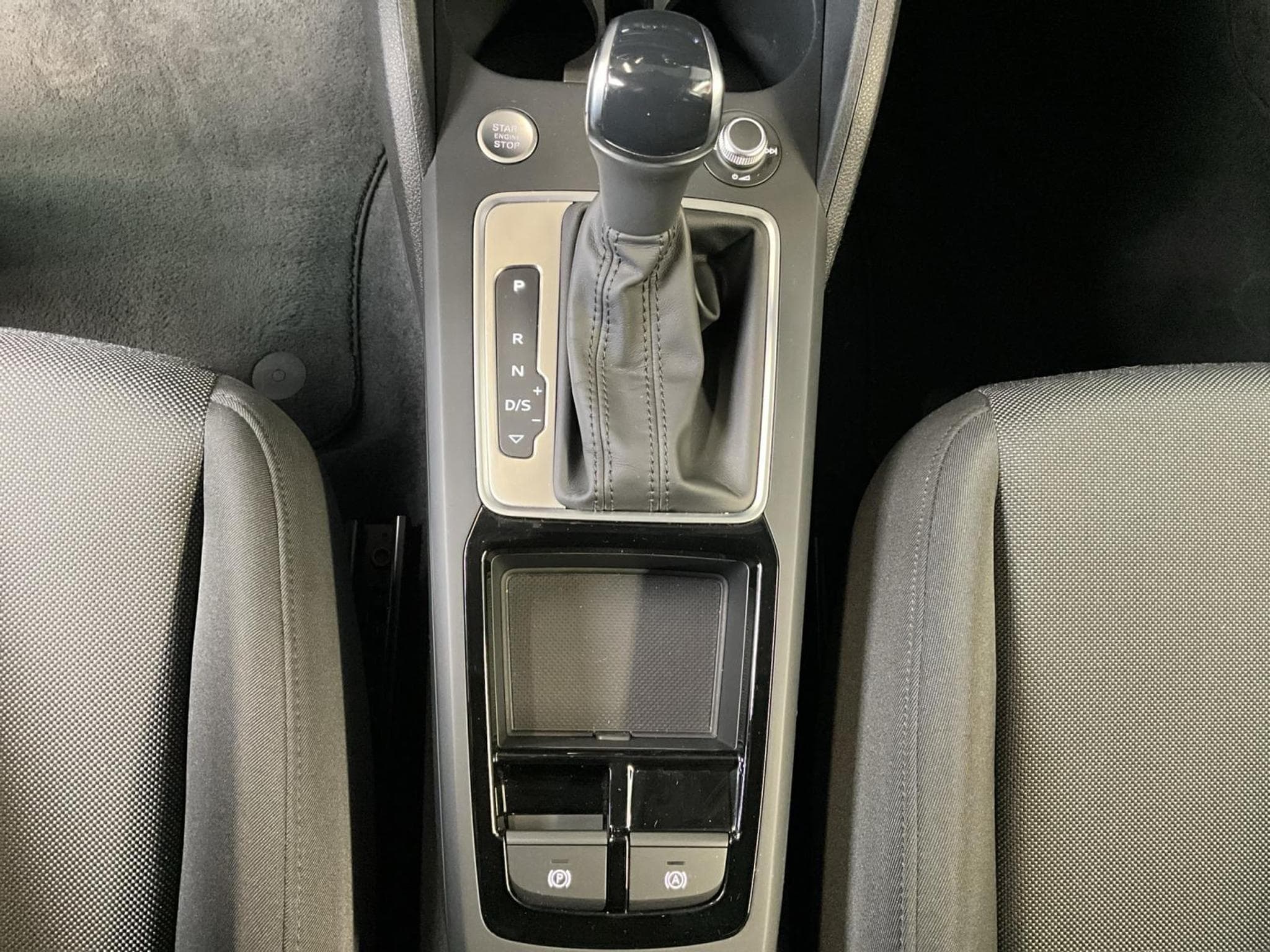 Audi Q2 Advenced+S-Tronic+35tfsi+Led (2025) - Photo 12