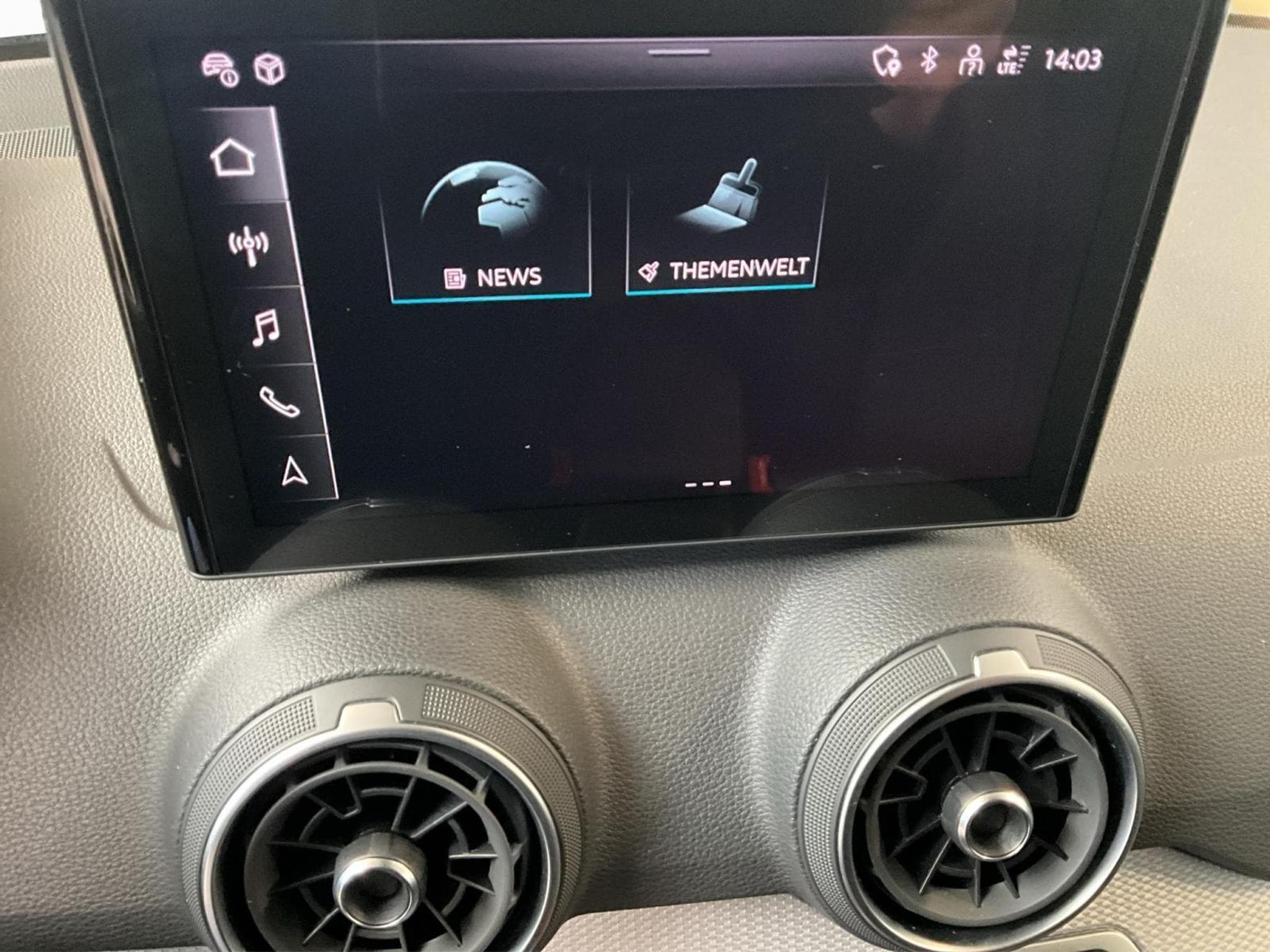 Audi Q2 Advenced+S-Tronic+35tfsi+Led (2025) - Photo 18