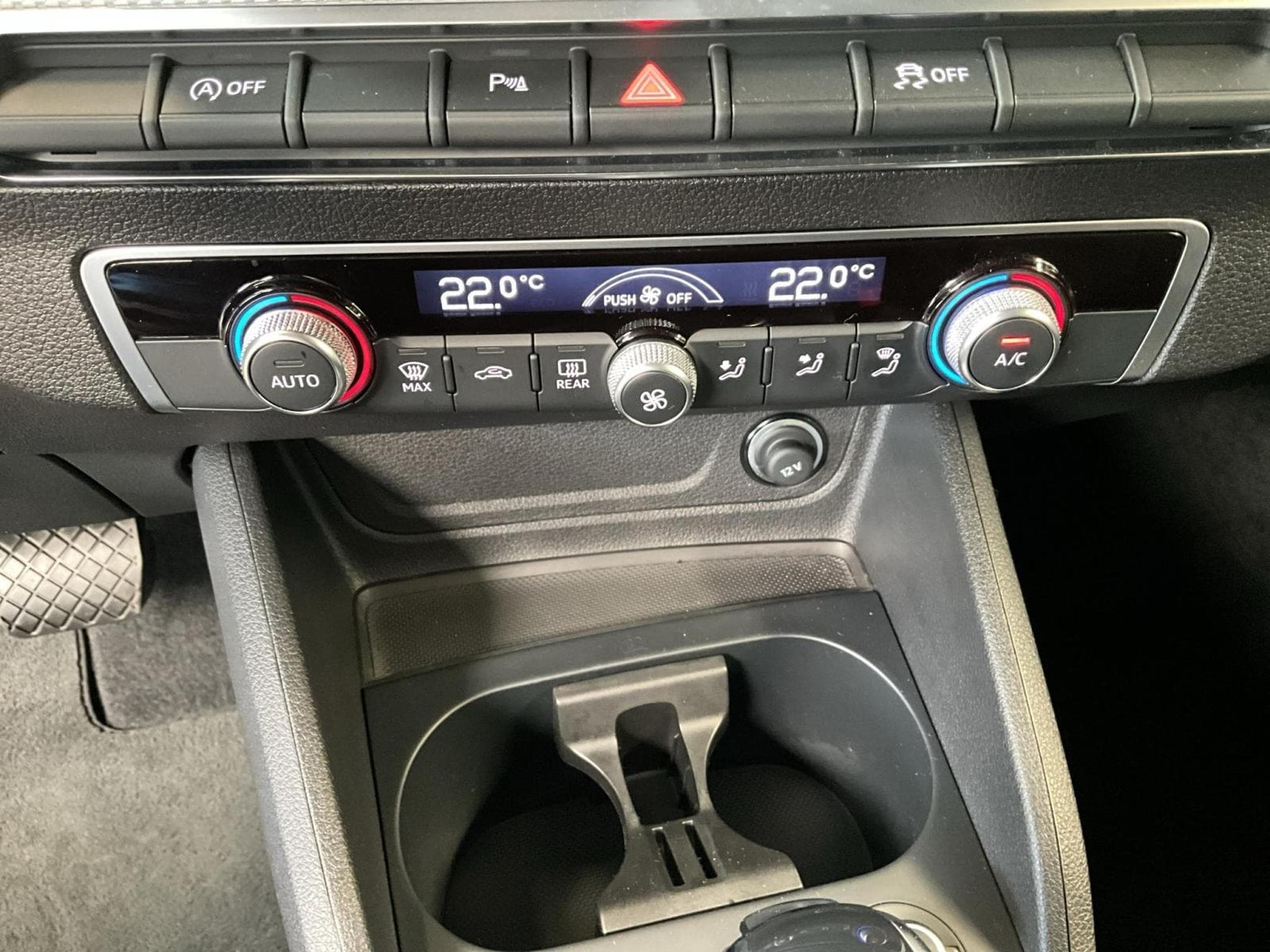 Audi Q2 Advenced+S-Tronic+35tfsi+Led (2025) - Photo 19